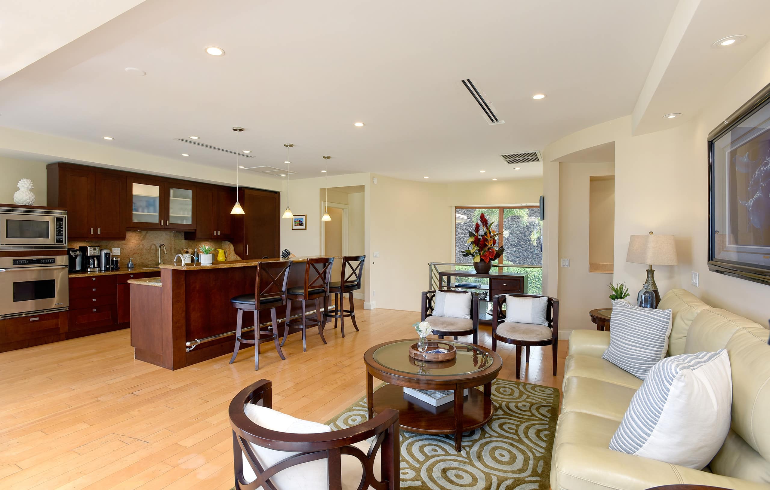 Condo in Kihei · ★4.89 · 3 bedrooms · 3 beds · 3 baths - Image 11