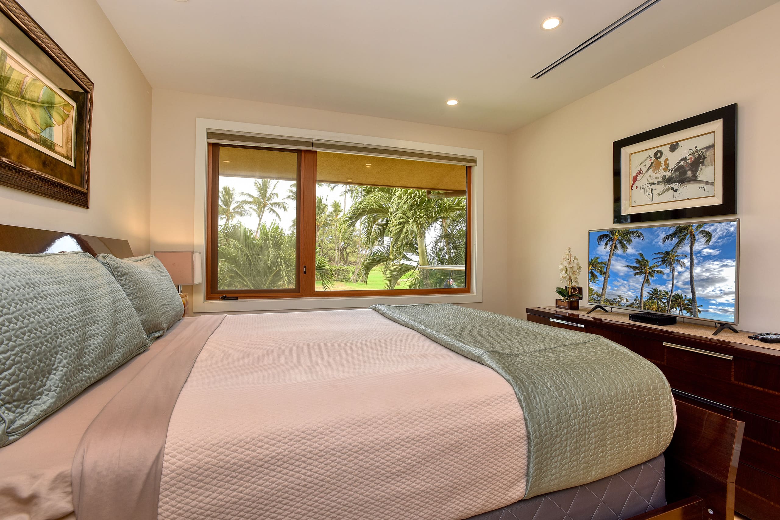 Condo in Kihei · ★4.89 · 3 bedrooms · 3 beds · 3 baths - Image 16