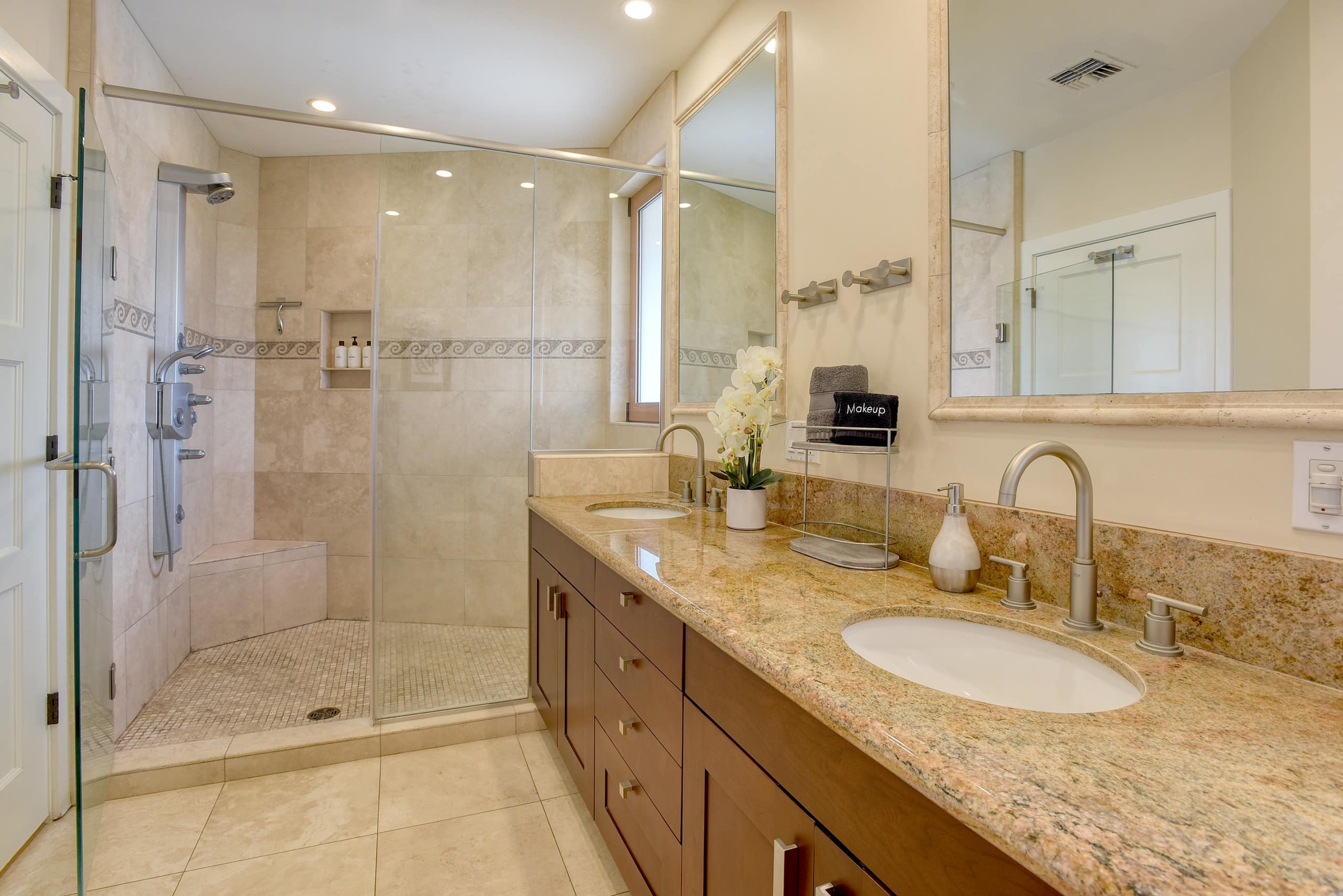 Condo in Kihei · ★4.89 · 3 bedrooms · 3 beds · 3 baths - Image 8