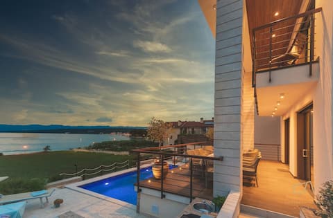 Luxury villa marconica