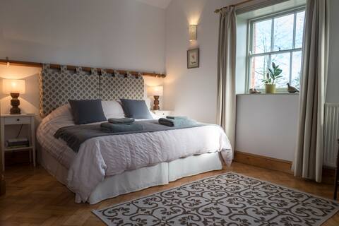 Courtyard Cottage at Underhill House