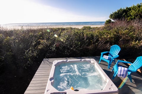 Ocean Front Log Home & Hot tub ~ Blue Moon Beach