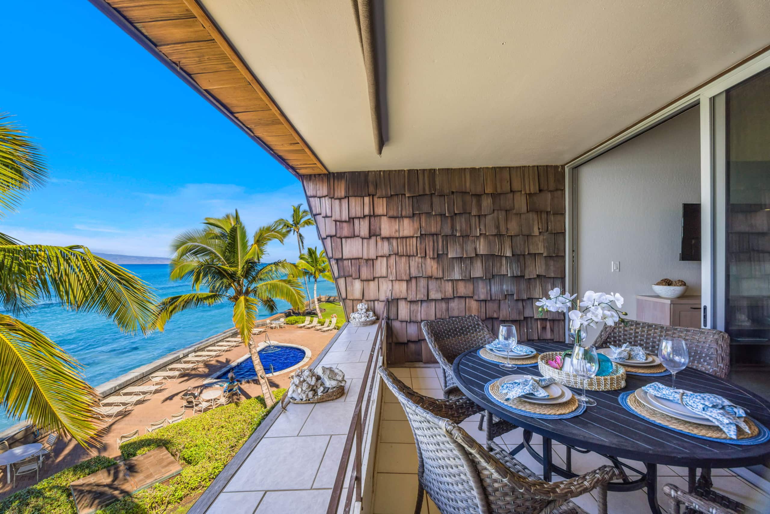 Condo in Lahaina · ★4.53 · 2 bedrooms · 4 beds · 2 baths - Image 30