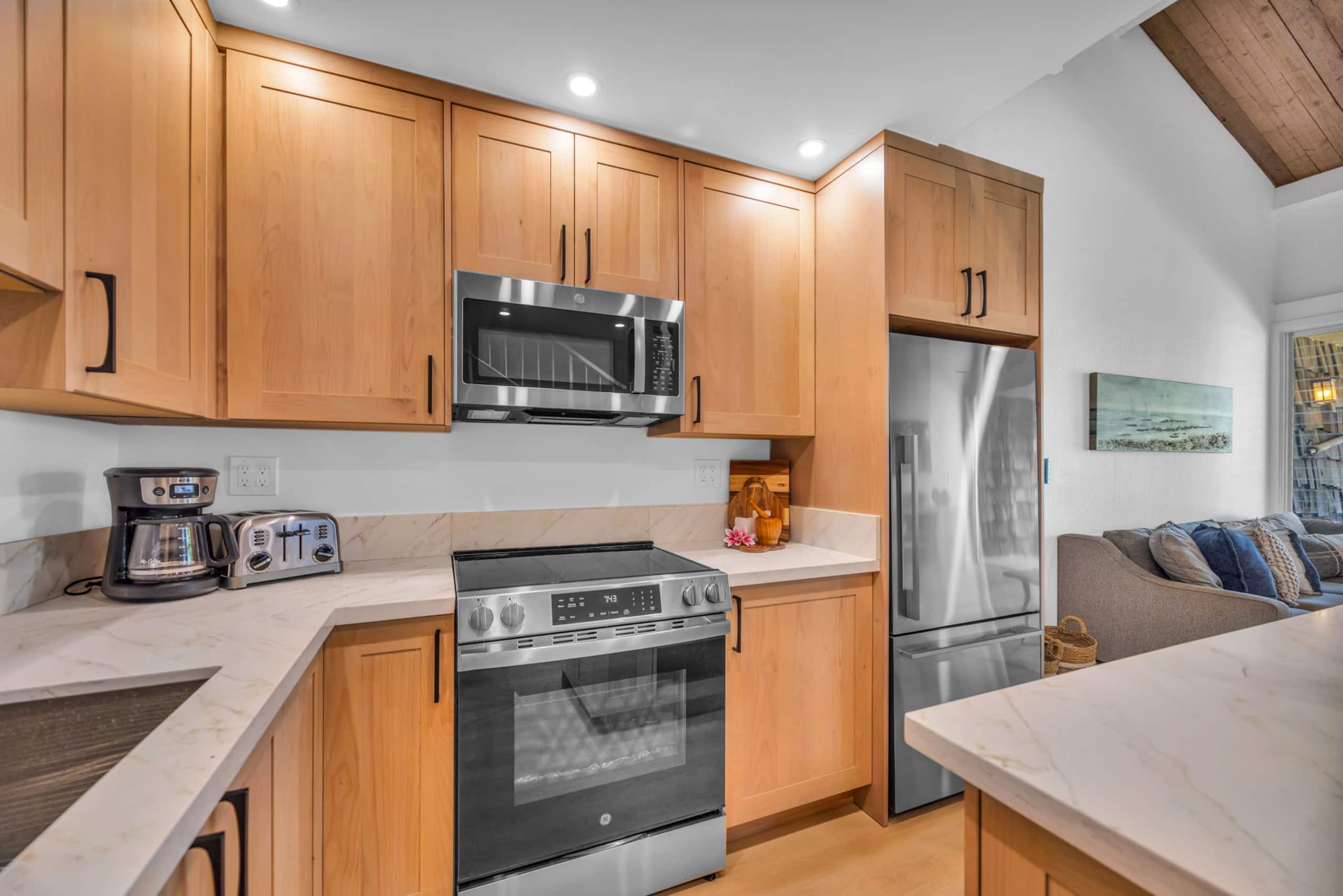 Condo in Lahaina · ★4.53 · 2 bedrooms · 4 beds · 2 baths - Image 23