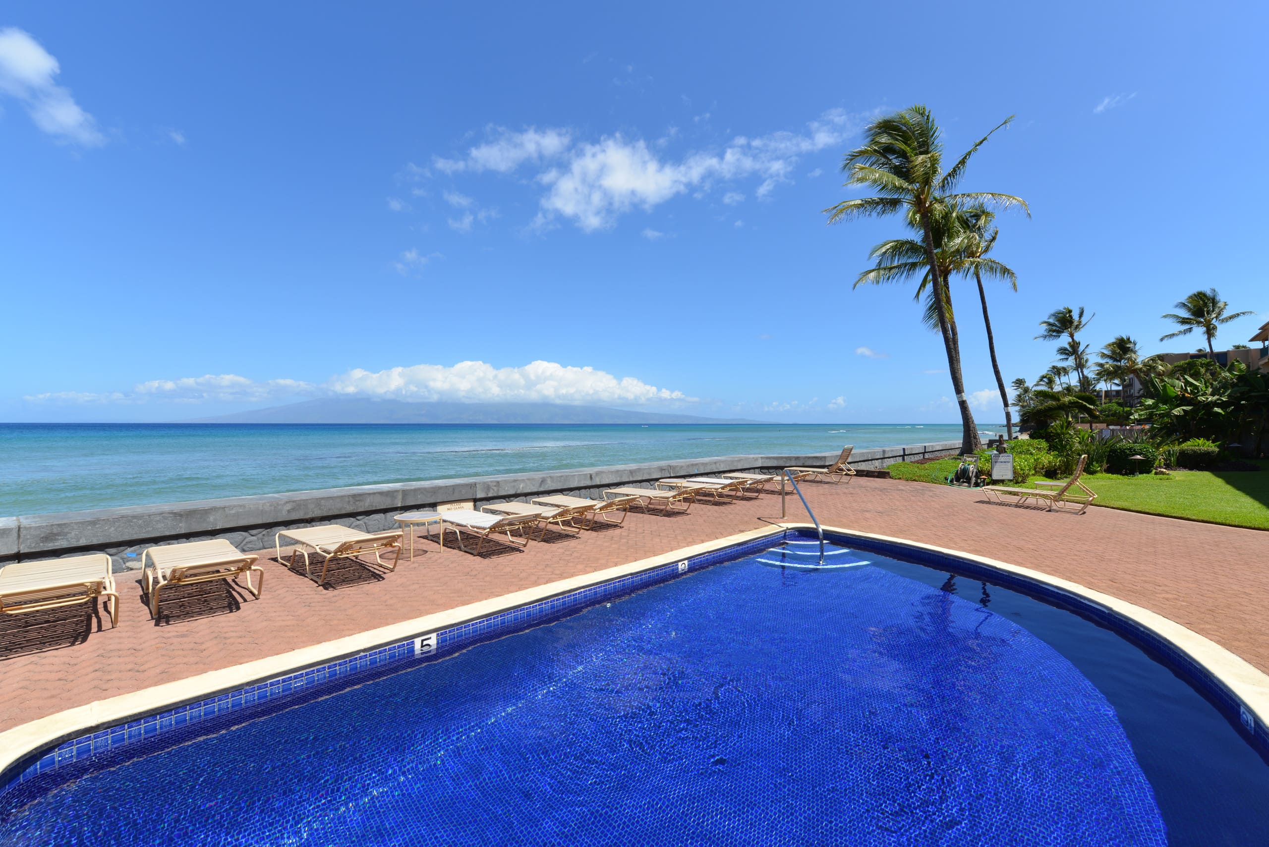 Condo in Lahaina · ★4.53 · 2 bedrooms · 4 beds · 2 baths - Image 50