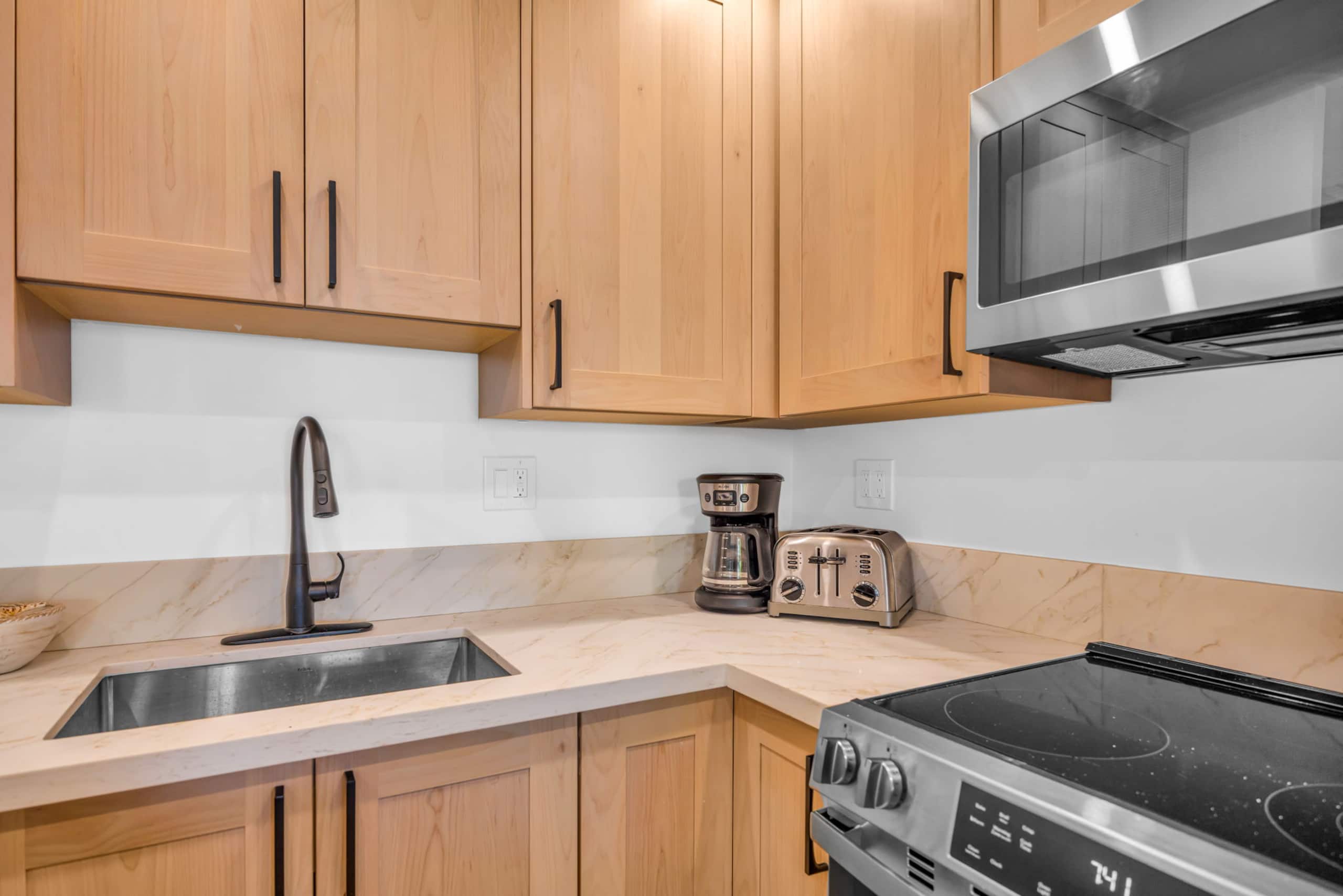 Condo in Lahaina · ★4.53 · 2 bedrooms · 4 beds · 2 baths - Image 20