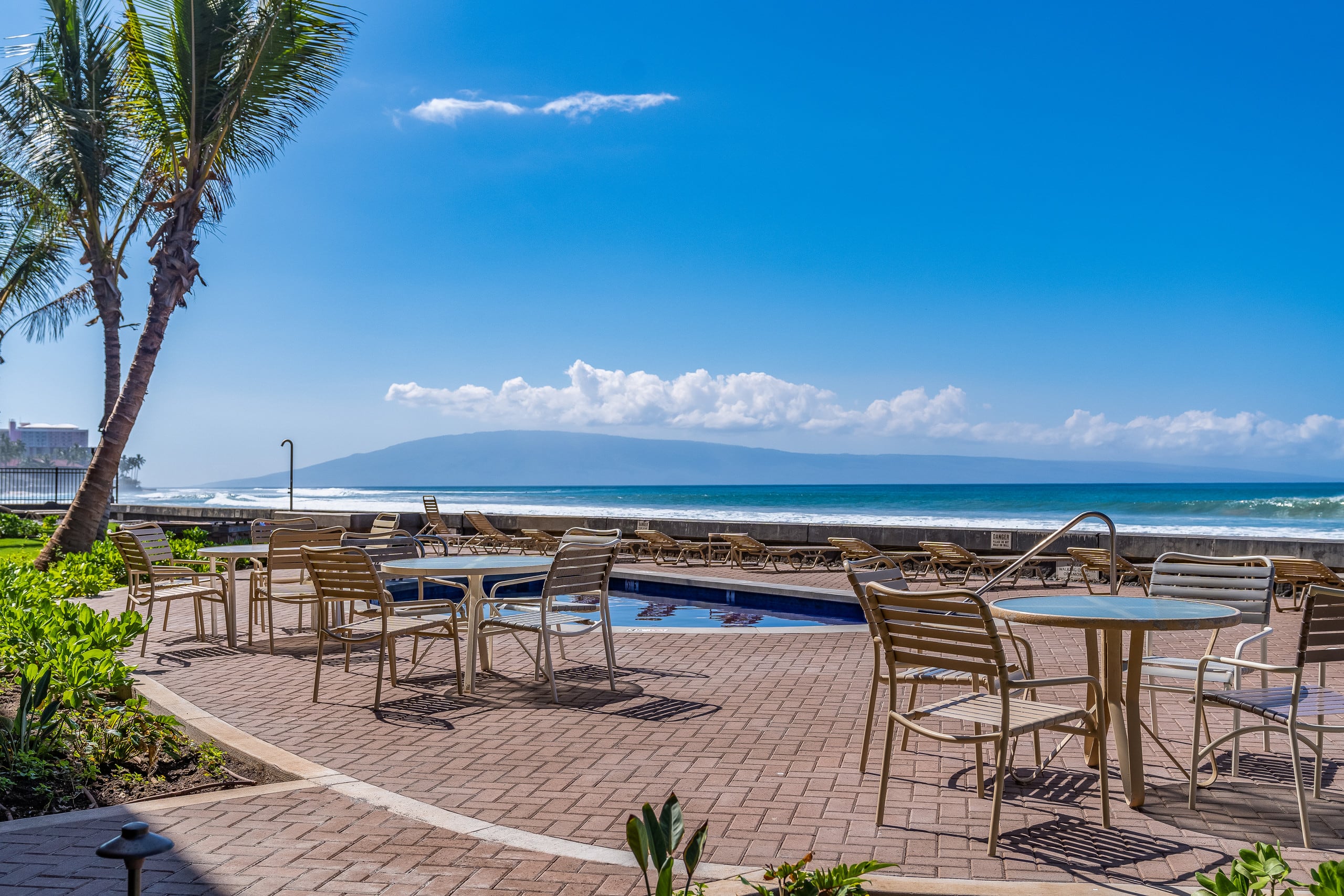 Condo in Lahaina · ★4.53 · 2 bedrooms · 4 beds · 2 baths - Image 49