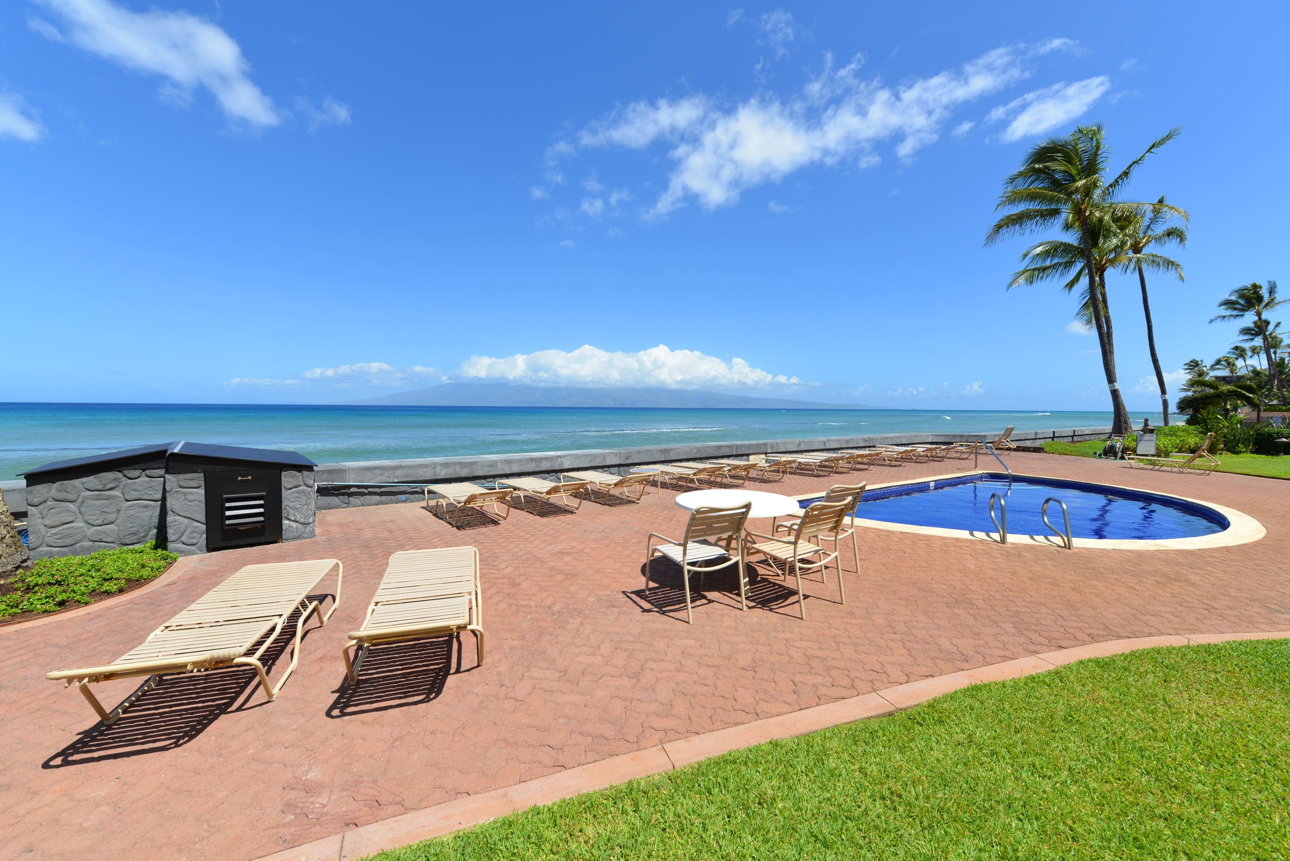 Condo in Lahaina · ★4.53 · 2 bedrooms · 4 beds · 2 baths - Image 51