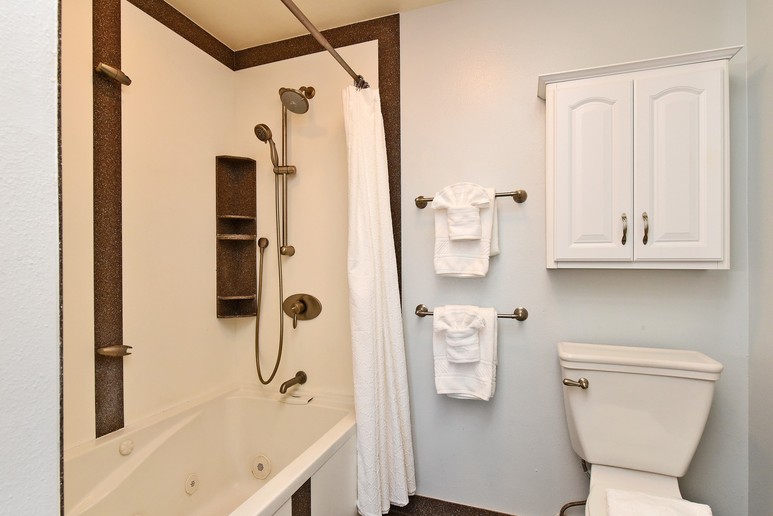 Condo in Lahaina · ★4.65 · 2 bedrooms · 4 beds · 2 baths - Image 15