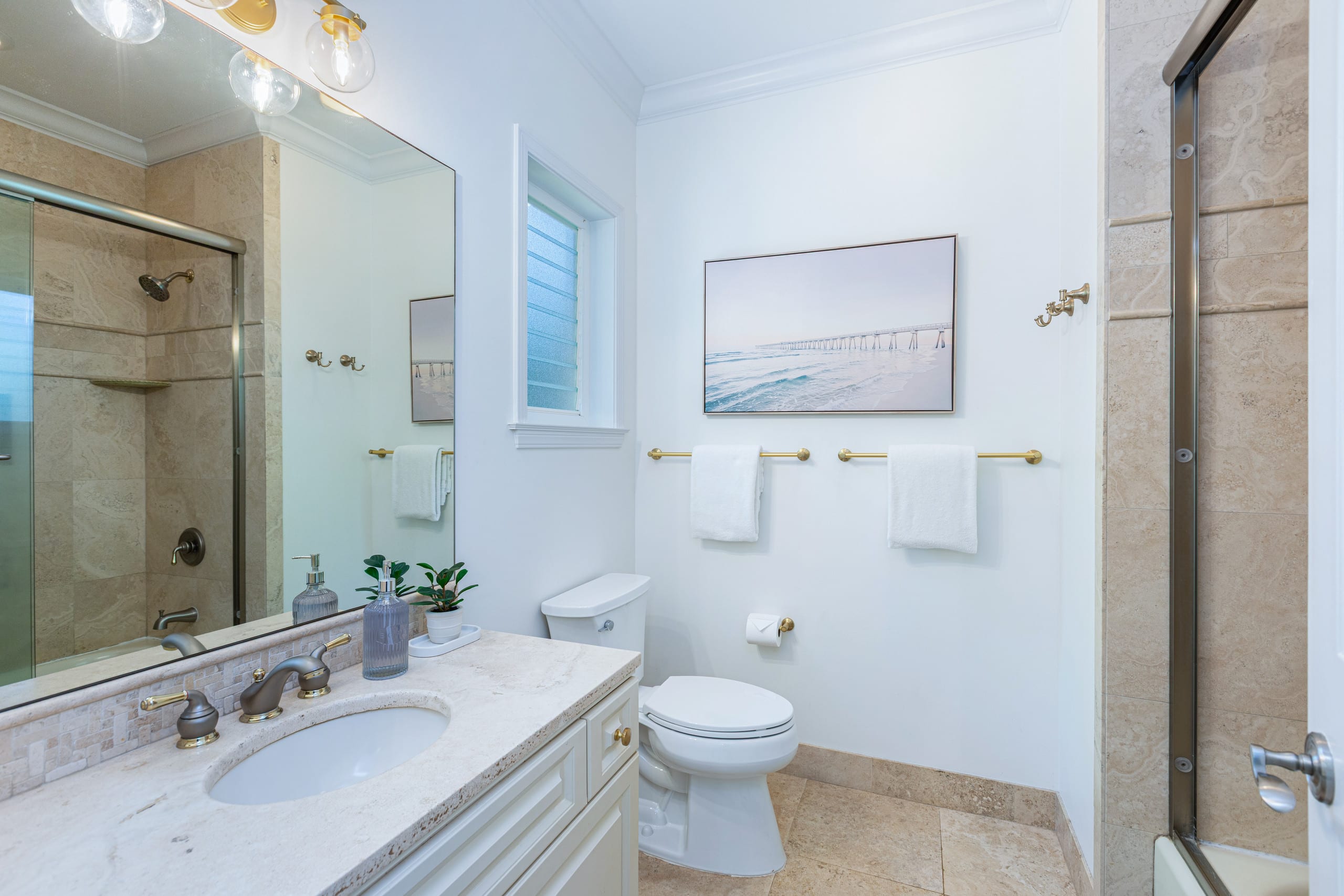 Home in Princeville · ★4.94 · 3 bedrooms · 6 beds · 3.5 shared baths - Image 30