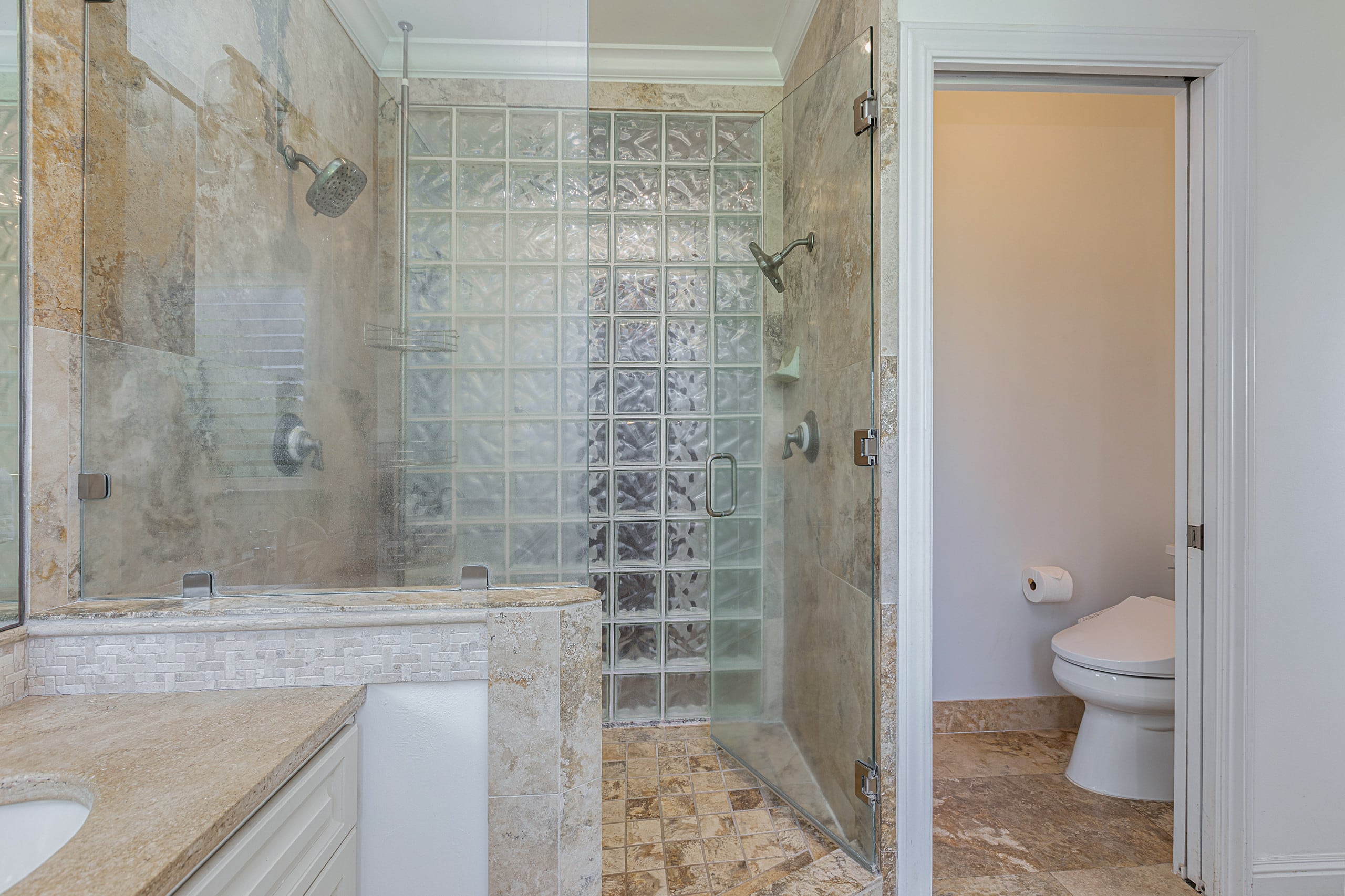 Home in Princeville · ★4.94 · 3 bedrooms · 6 beds · 3.5 shared baths - Image 21