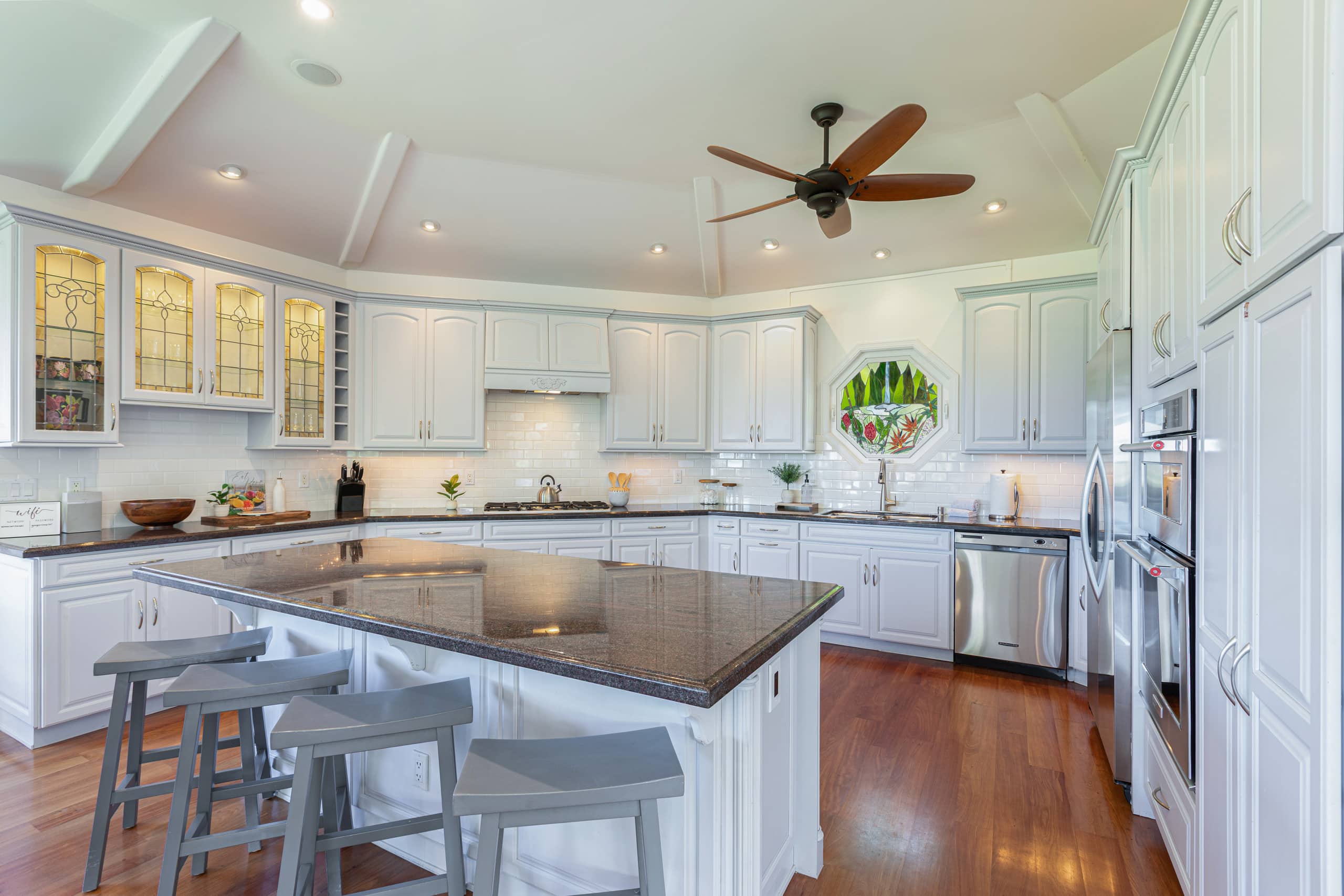 Home in Princeville · ★4.94 · 3 bedrooms · 6 beds · 3.5 shared baths - Image 17