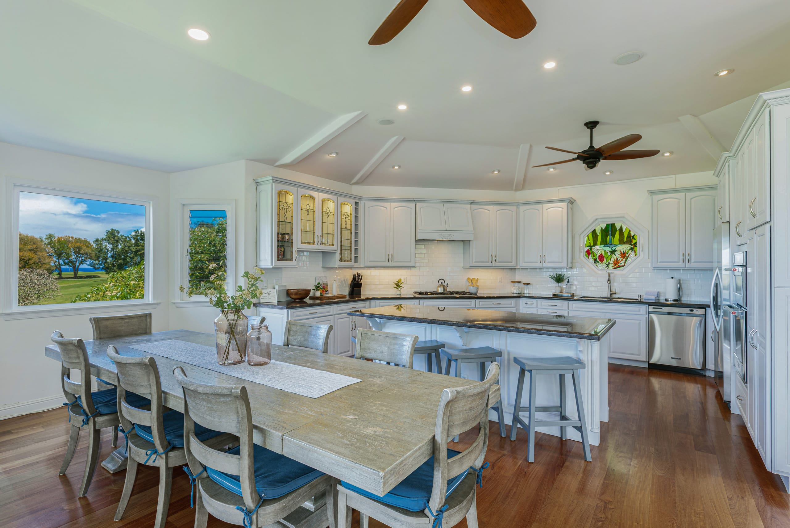 Home in Princeville · ★4.94 · 3 bedrooms · 6 beds · 3.5 shared baths - Image 9
