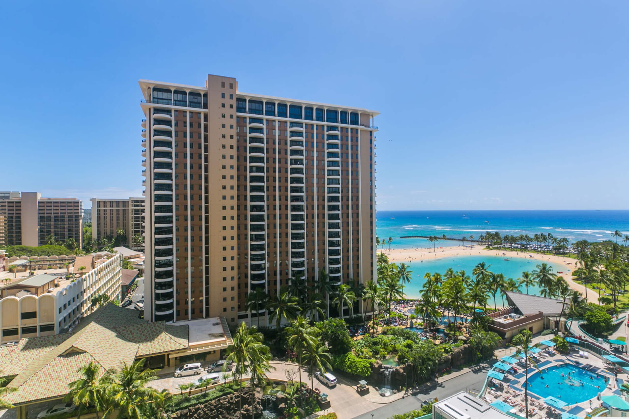 Condo in Honolulu · ★4.91 · 1 bedroom · 2 beds · 1 bath - Image 7