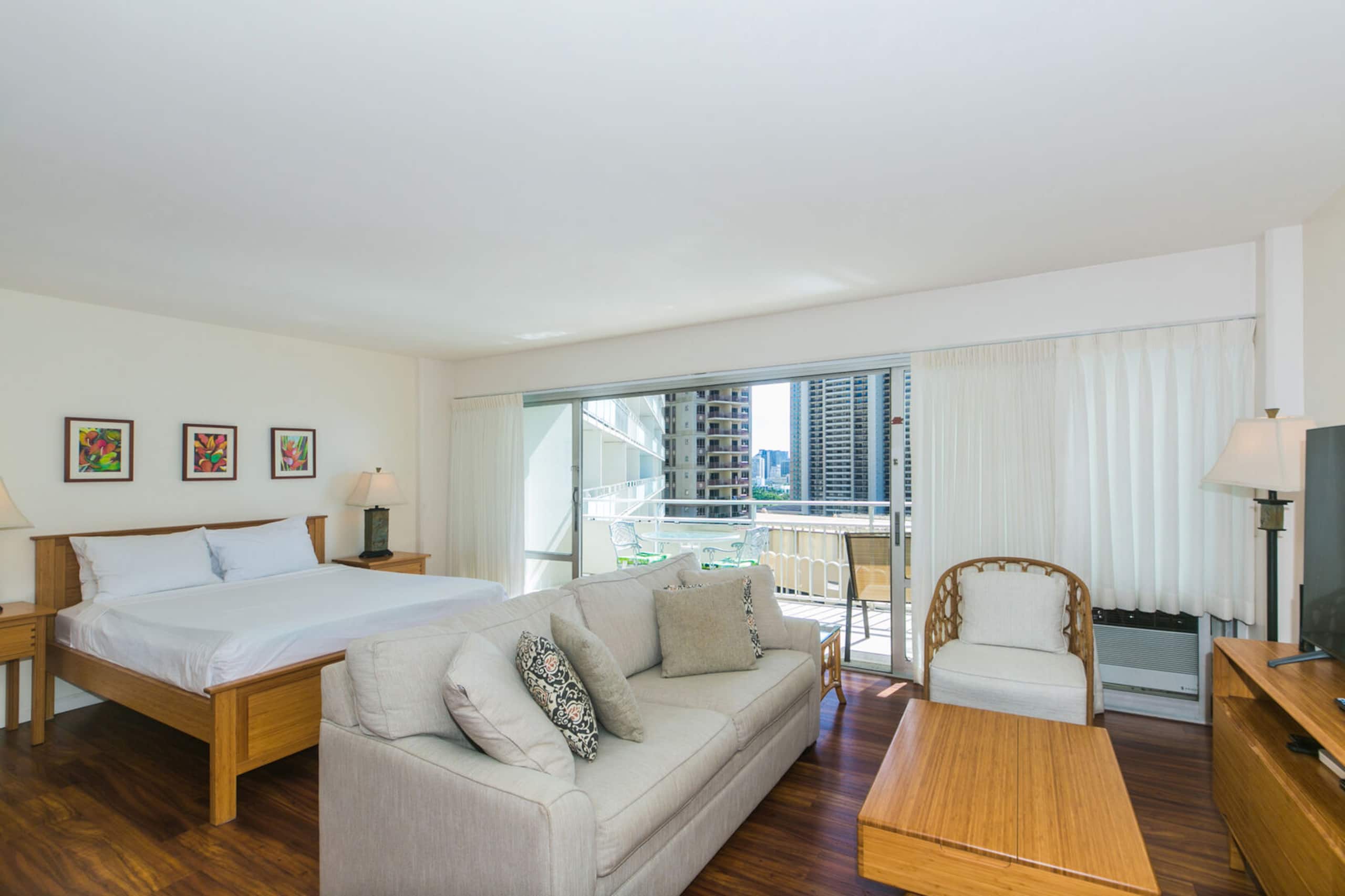 Condo in Honolulu · ★4.91 · 1 bedroom · 2 beds · 1 bath - Image 1