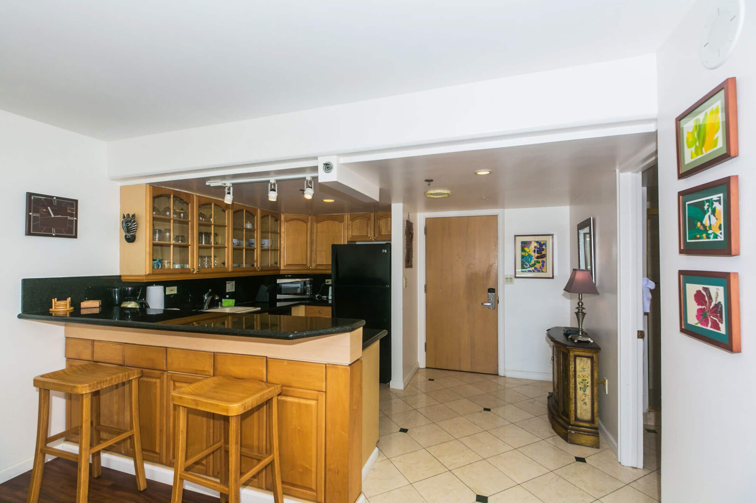 Condo in Honolulu · ★4.91 · 1 bedroom · 2 beds · 1 bath - Image 8