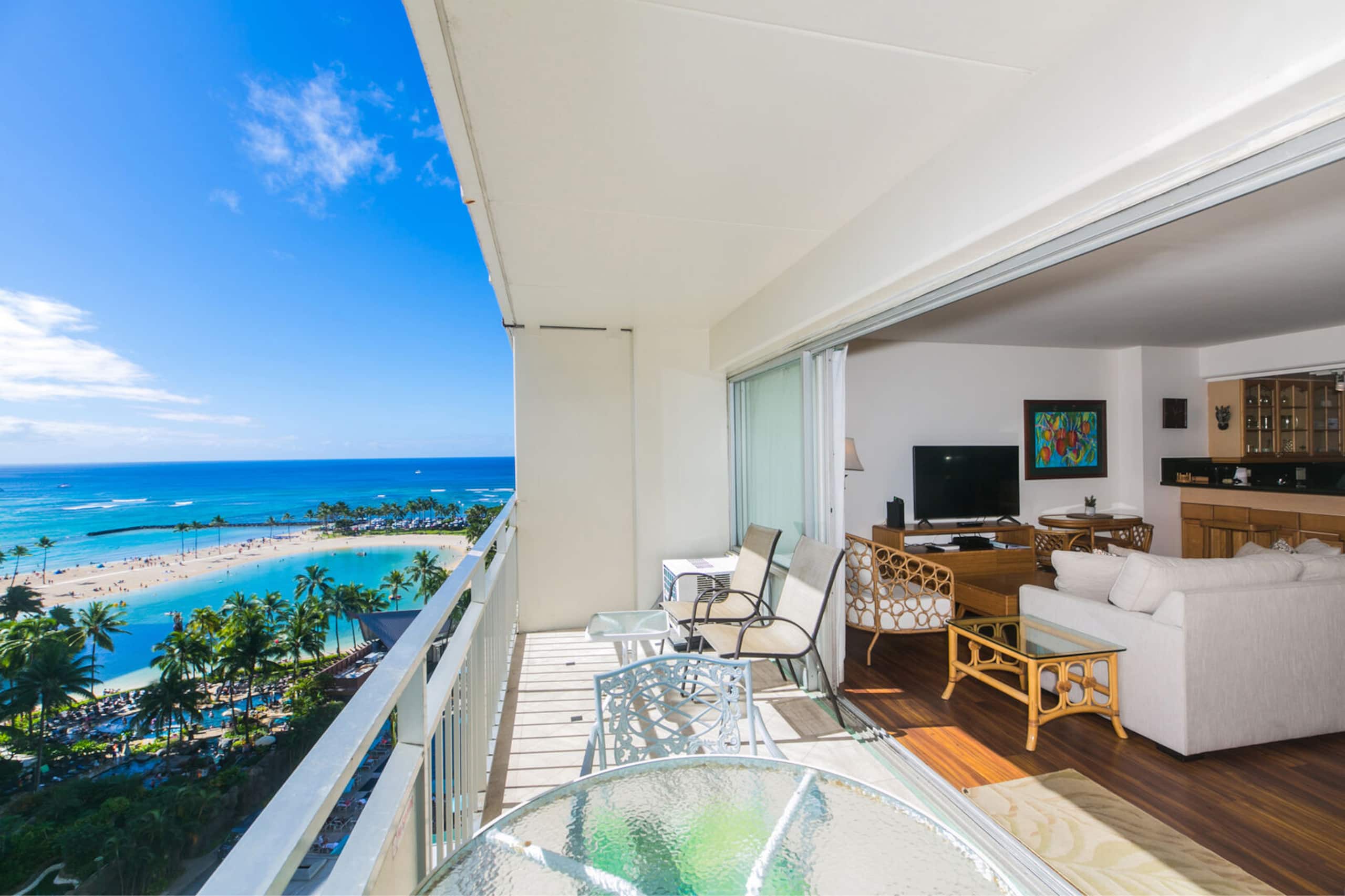 Condo in Honolulu · ★4.91 · 1 bedroom · 2 beds · 1 bath - Image 6