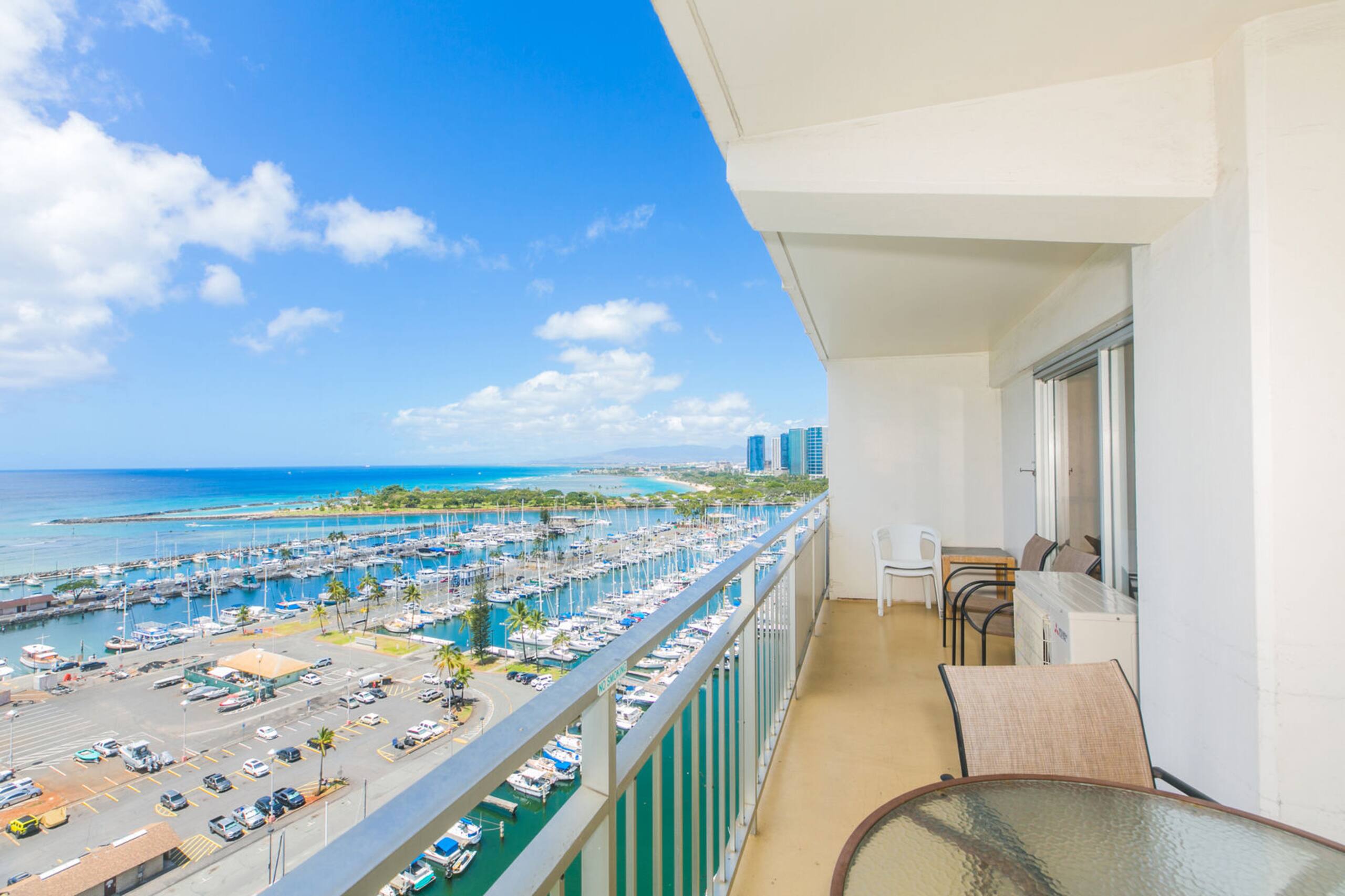 Condo in Honolulu · ★4.73 · 2 bedrooms · 3 beds · 2 baths - Image 17