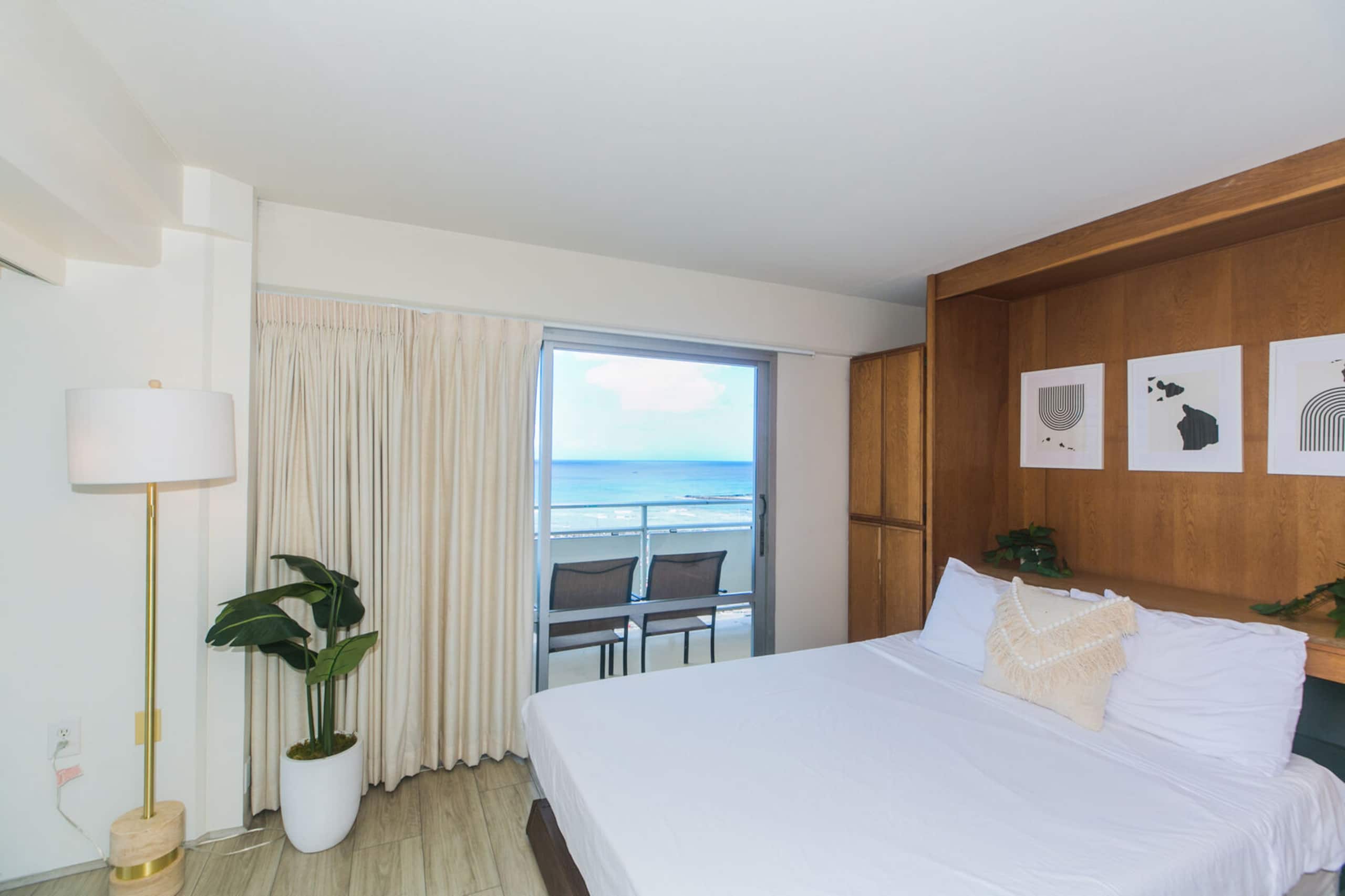 Condo in Honolulu · ★4.73 · 2 bedrooms · 3 beds · 2 baths - Image 13