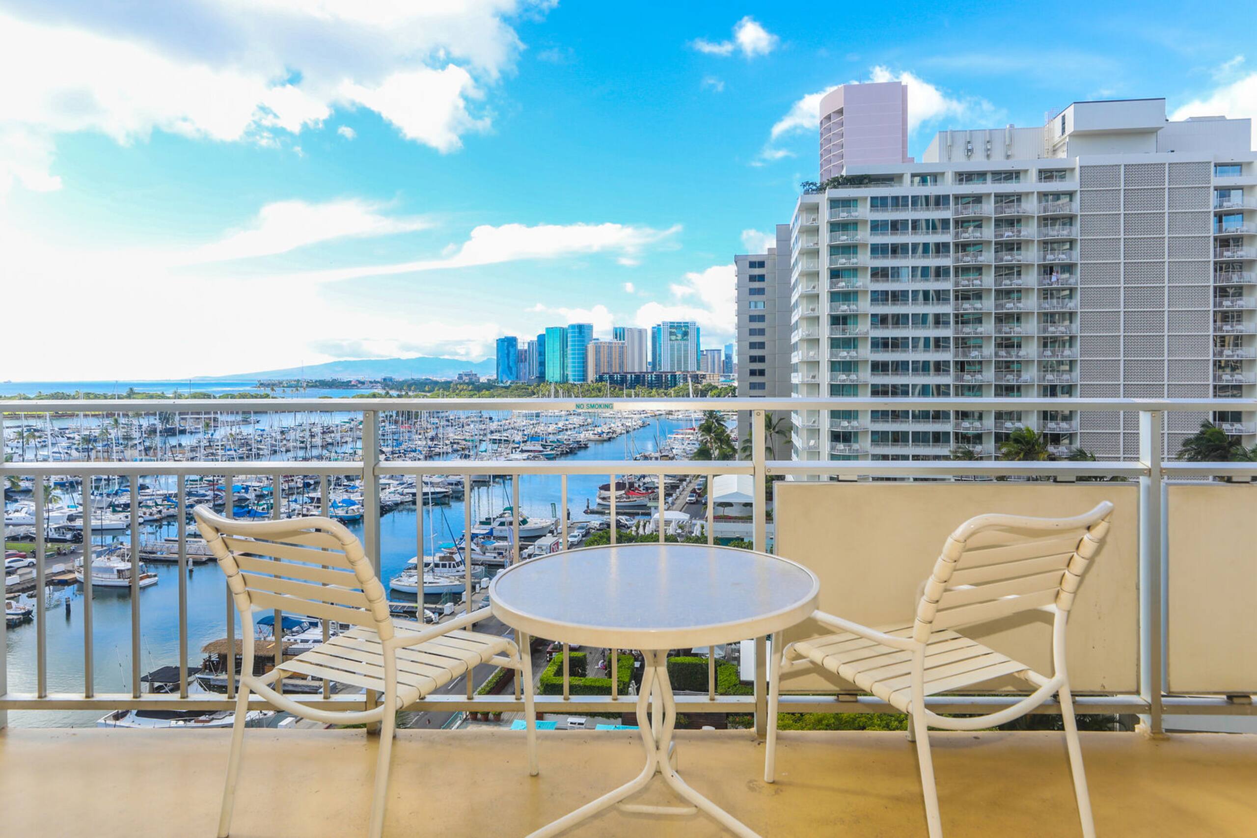 Unforgettable Sunset Views at the Ilikai Hotel! - Image 12