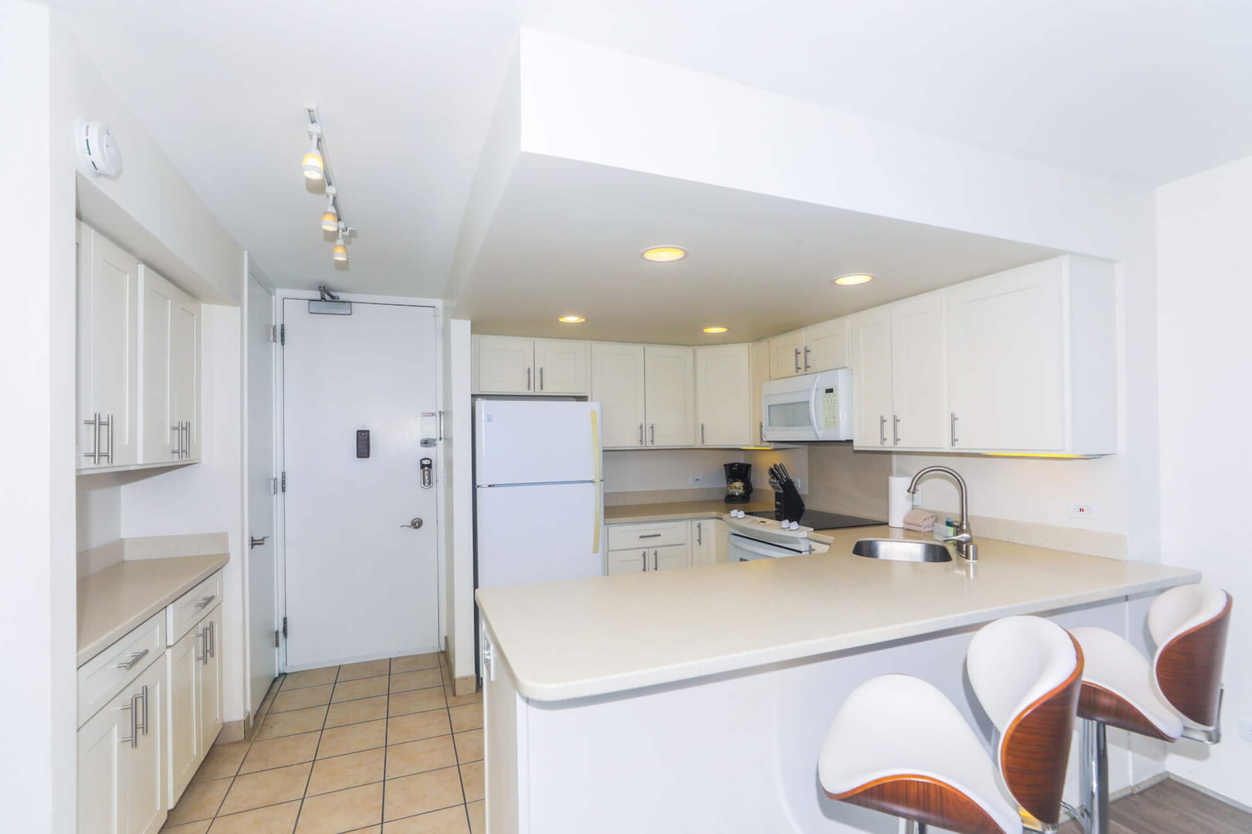 Breathtaking 180-Degree Ocean View! - Image 4