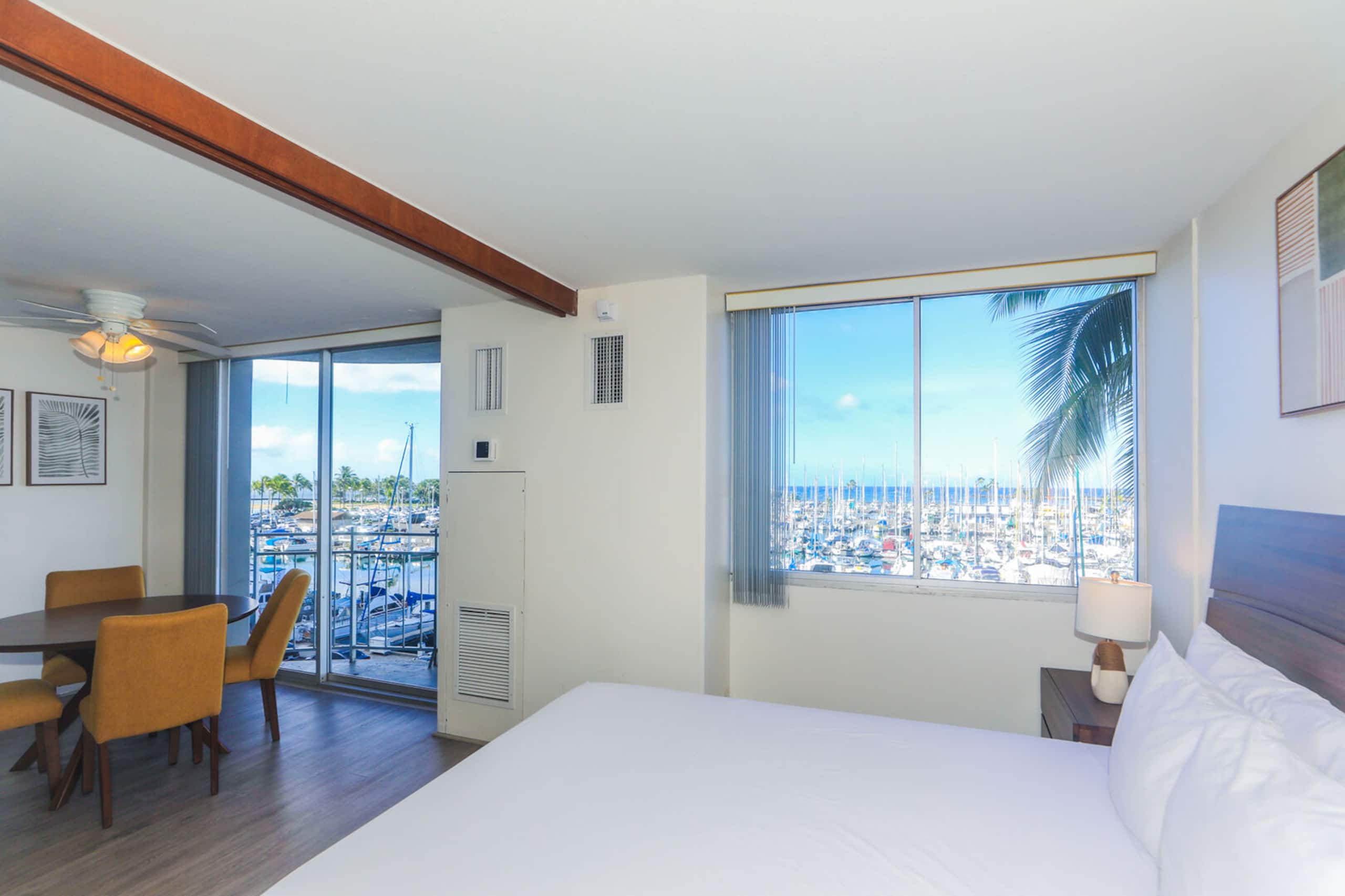 Breathtaking 180-Degree Ocean View! - Image 10