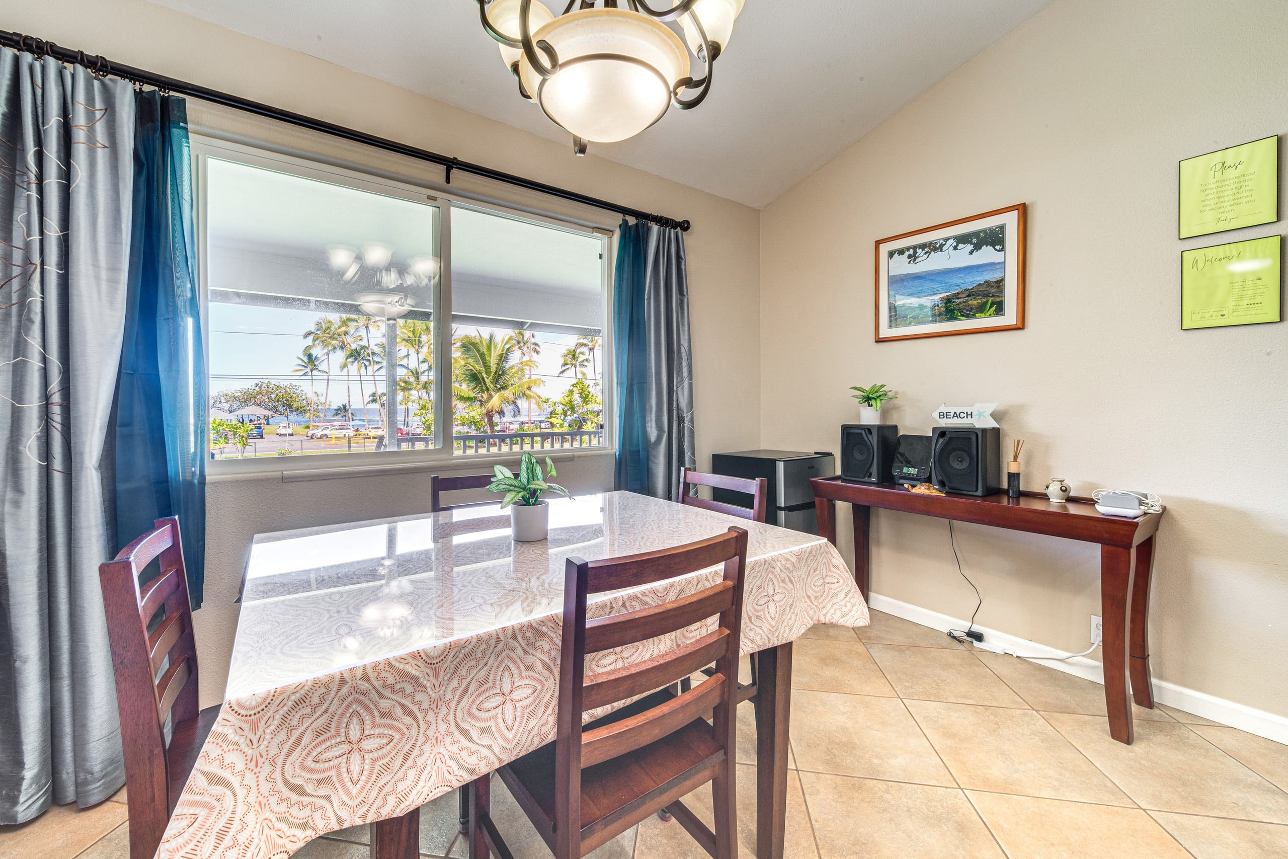 Home in Hilo · ★4.67 · 2 bedrooms · 2 beds · 1 shared bath - Image 6
