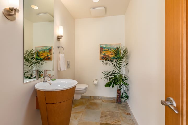 Mauna Kea Resort Bluffs 22-The Beach House Luxury gallery image 3