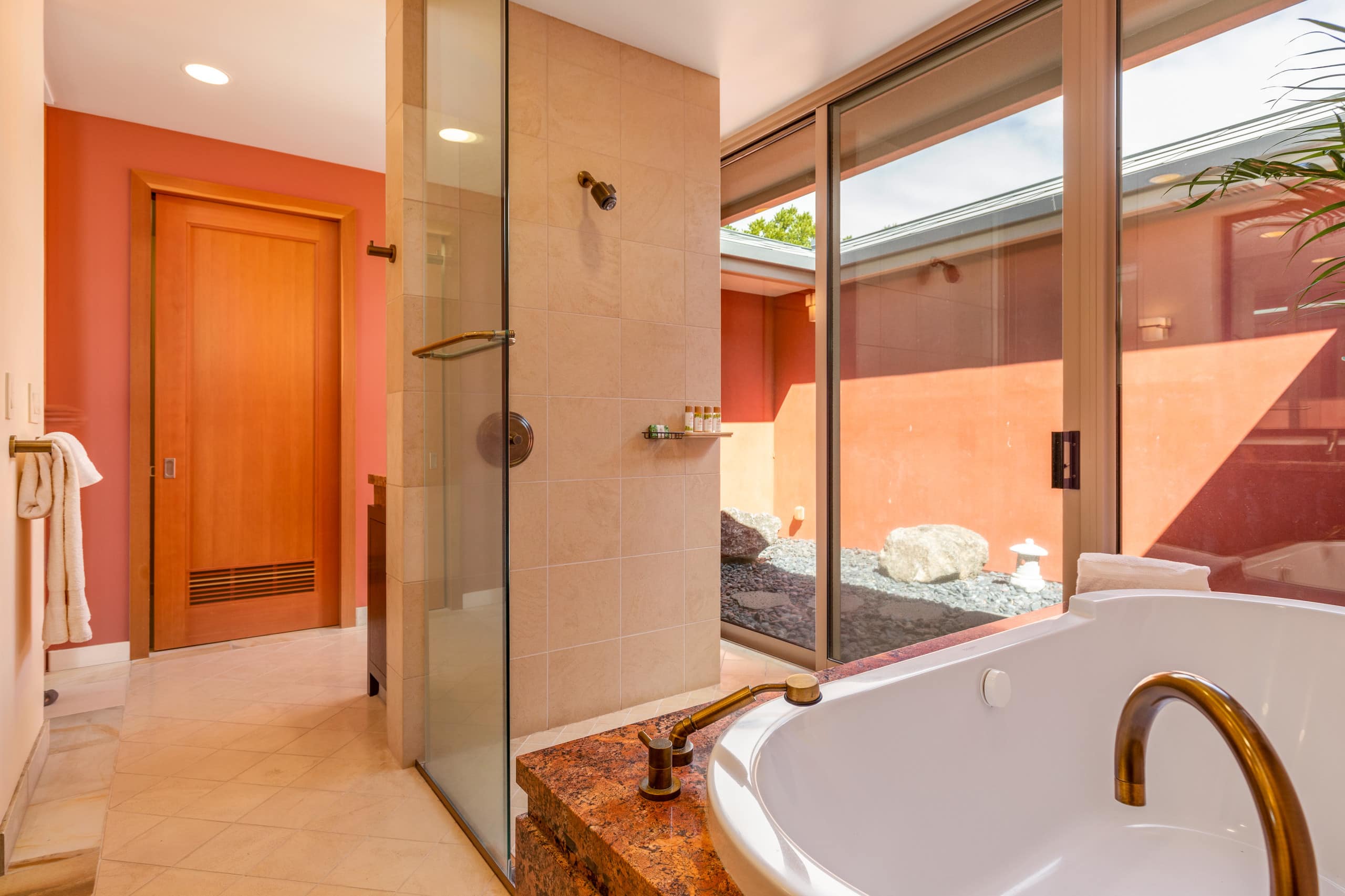 Home in Waimea · ★4.25 · 4 bedrooms · 6 beds · 6.5 baths - Image 36
