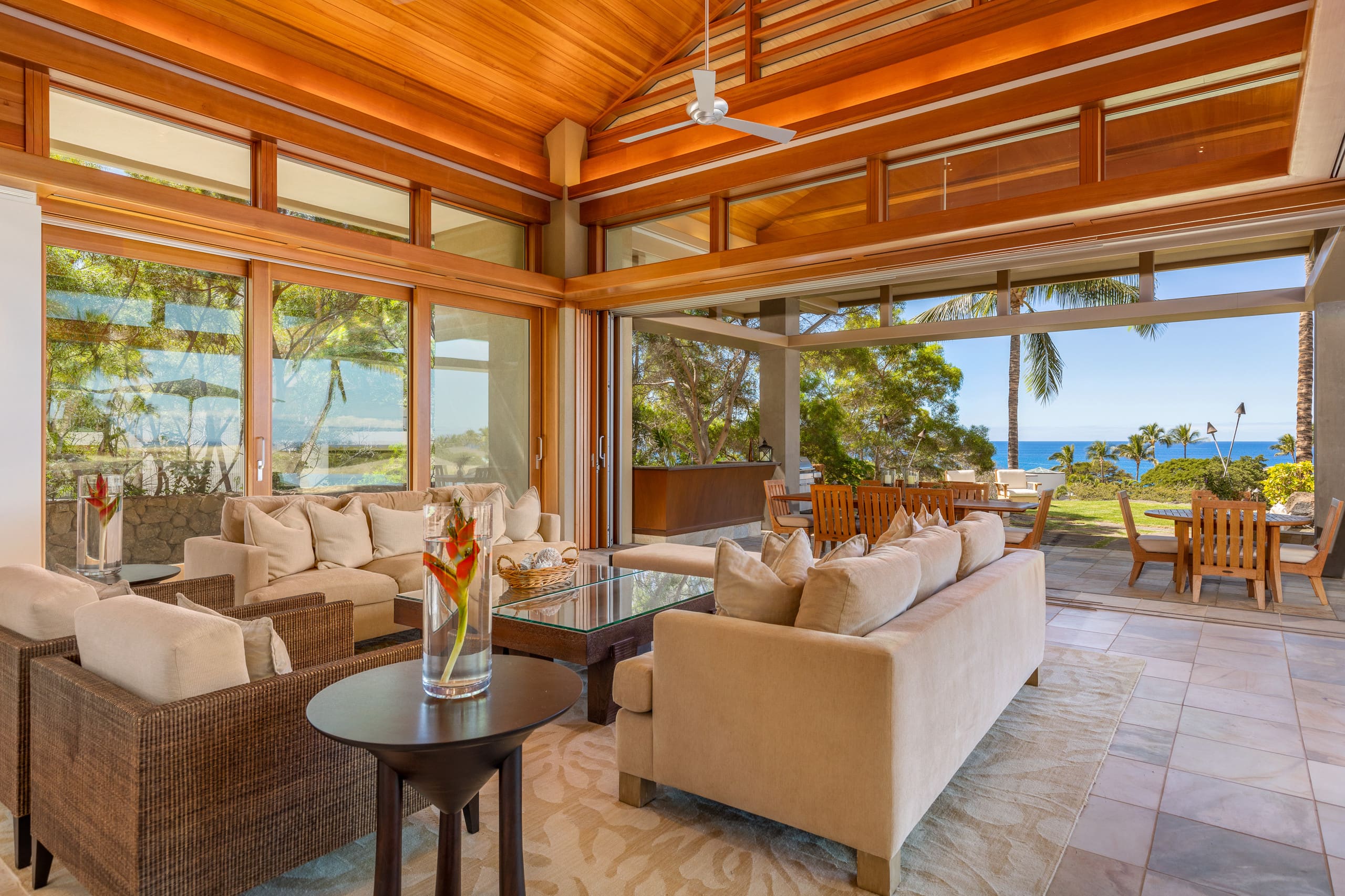 Home in Waimea · ★4.25 · 4 bedrooms · 6 beds · 6.5 baths - Image 9