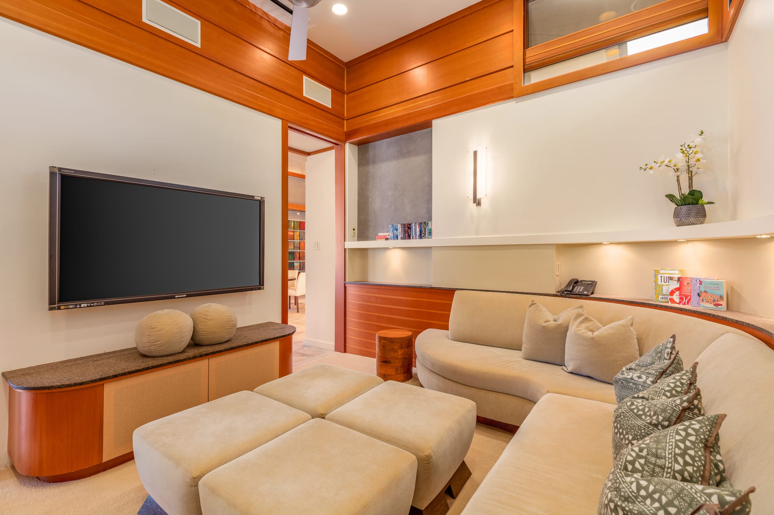 Home in Waimea · ★4.25 · 4 bedrooms · 6 beds · 6.5 baths - Image 6