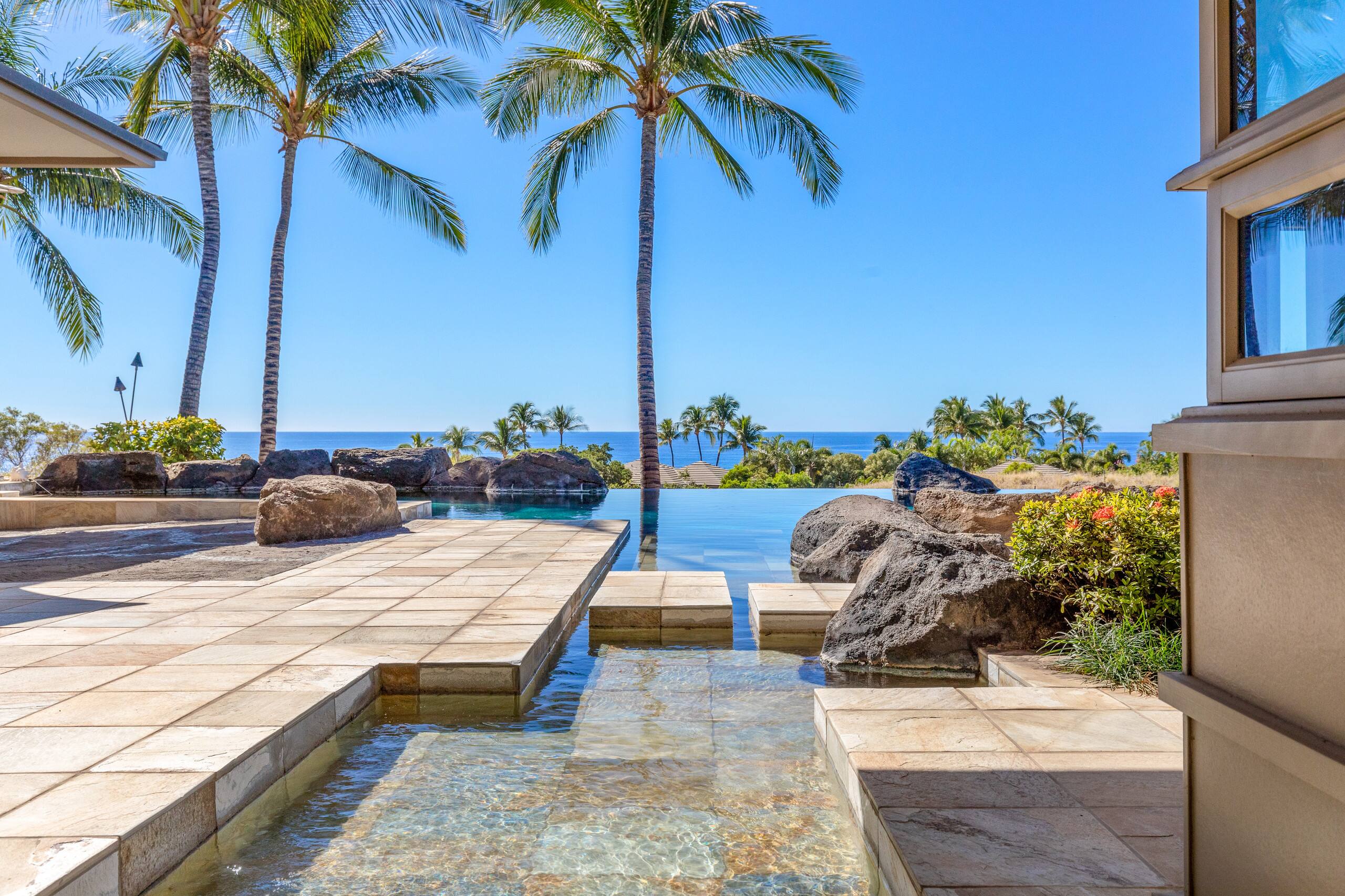 Home in Waimea · ★4.25 · 4 bedrooms · 6 beds · 6.5 baths - Image 7