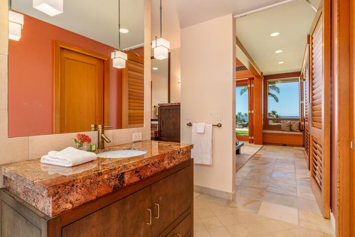 Mauna Kea Resort Bluffs 22-The Beach House Luxury gallery image 2