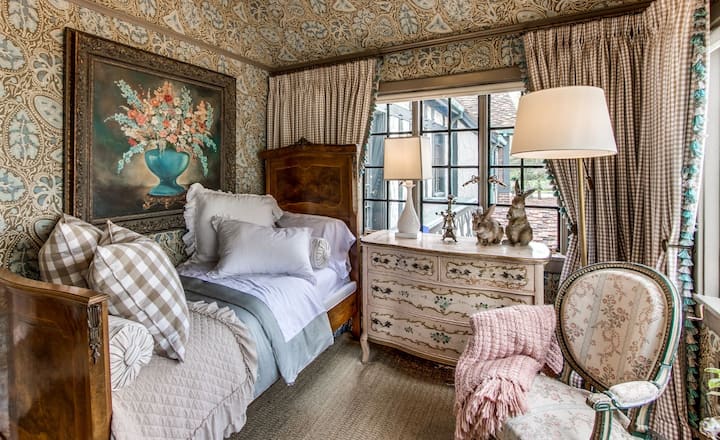 საძინებელი 4