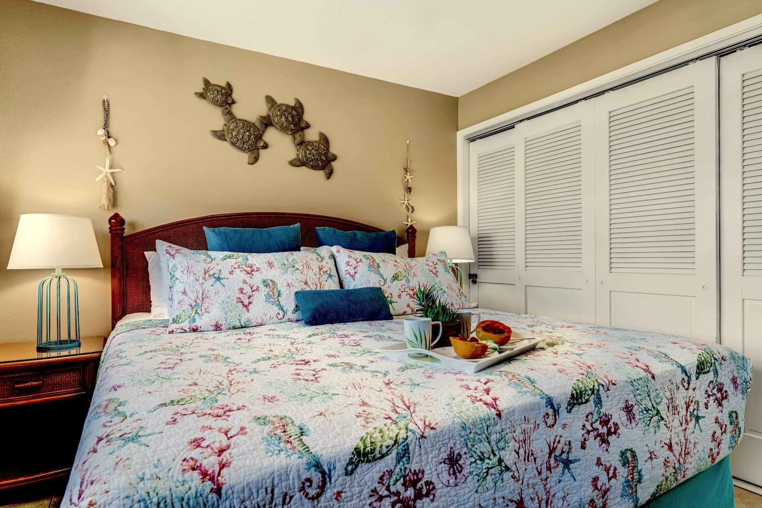 Condo in Kihei · ★4.92 · 1 bedroom · 2 beds · 1 shared bath - Image 13