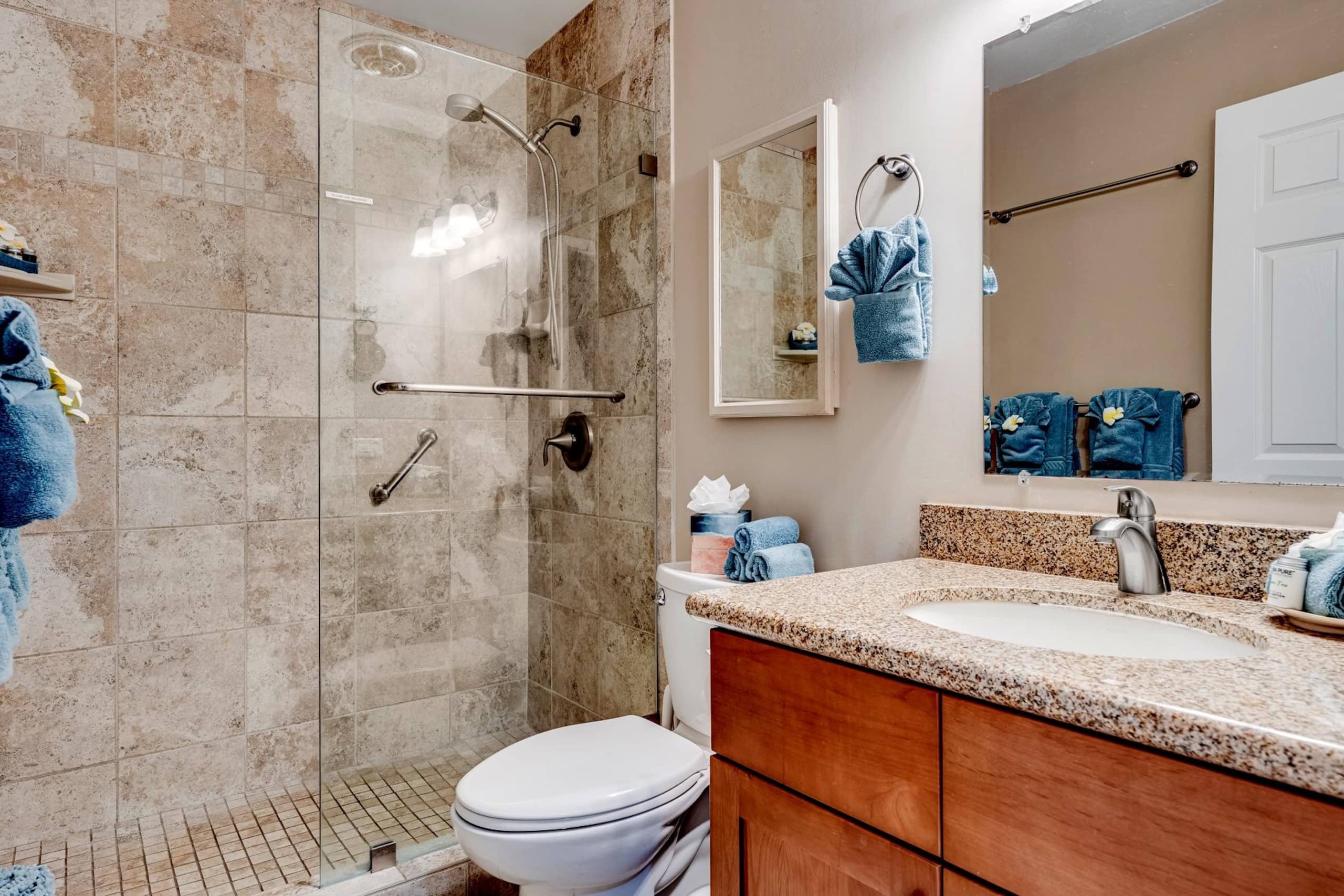 Condo in Kihei · ★4.92 · 1 bedroom · 2 beds · 1 shared bath - Image 14