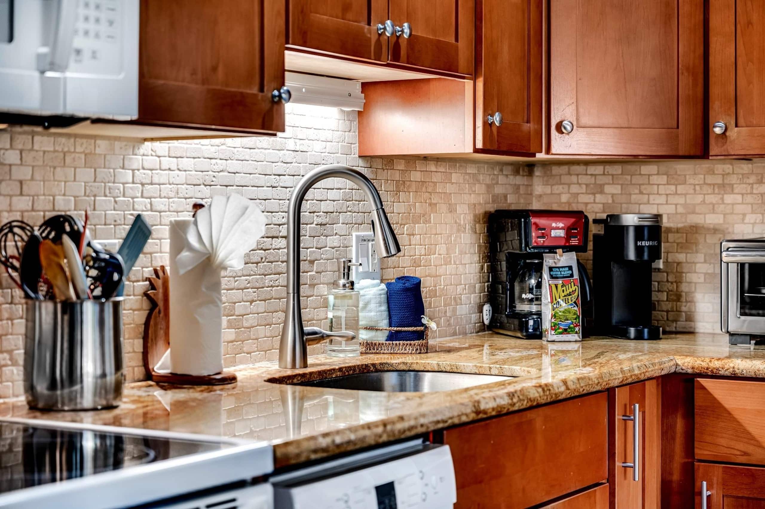 Condo in Kihei · ★4.92 · 1 bedroom · 2 beds · 1 shared bath - Image 8