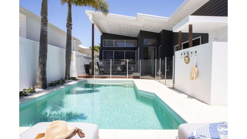 Fenne’s On Banzai- Pet friendly