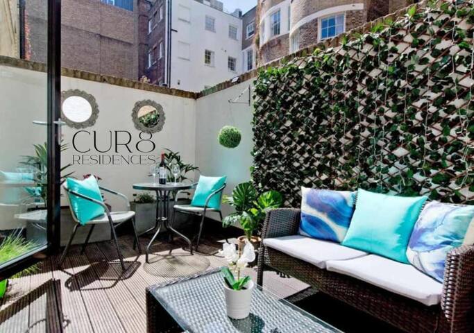 Luxury 4-Bed Mews Retreat in the Heart of Marylebo gallery image 5