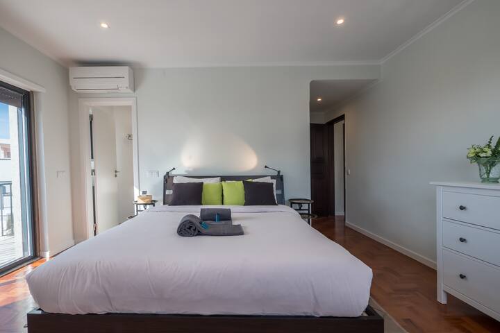 BeGuest Sun & Pool House gallery image 3