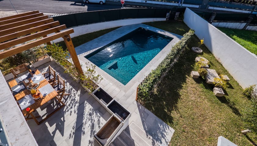 BeGuest Sun & Pool House