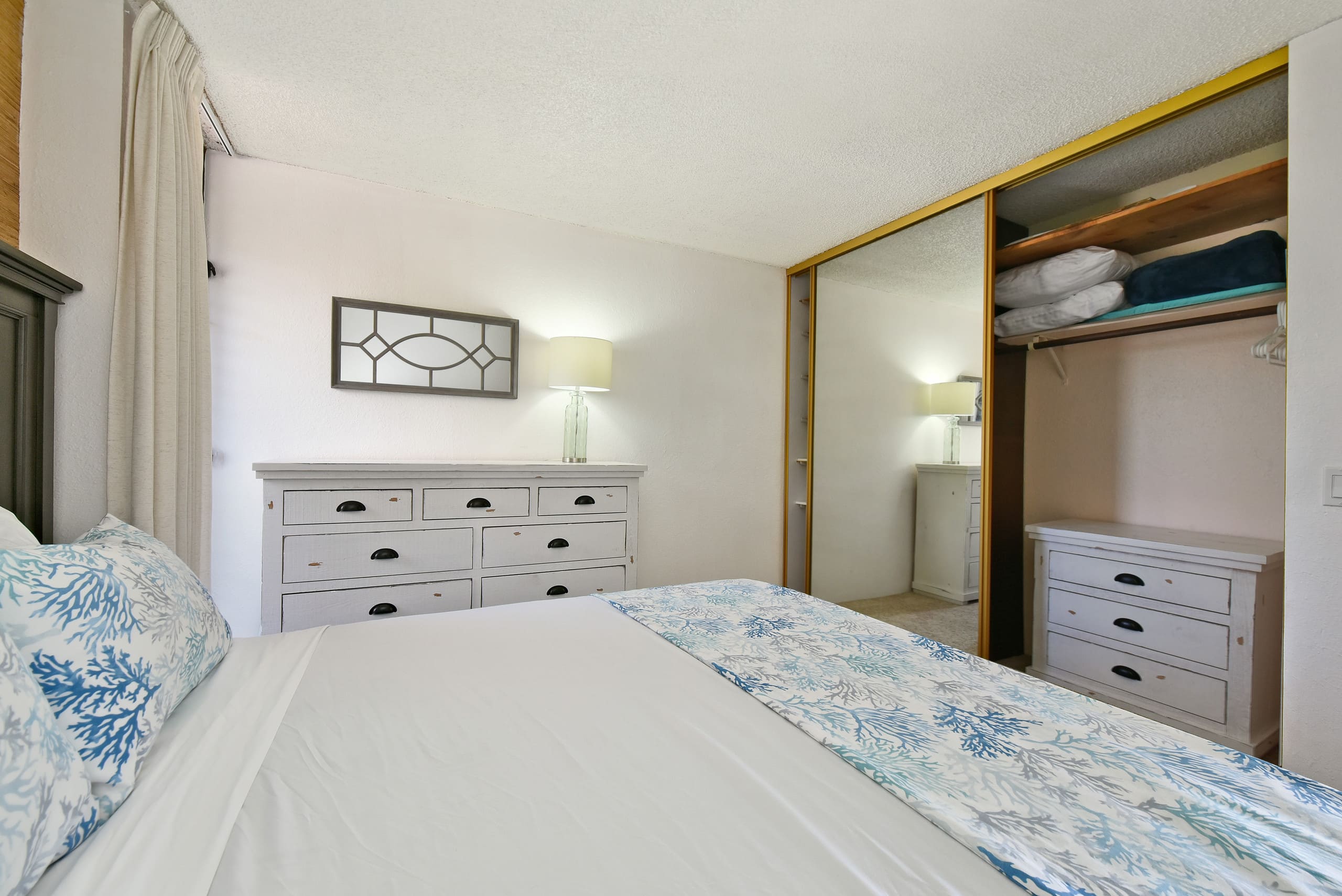 Condo in Wailuku · ★4.66 · 1 bedroom · 2 beds · 1 bath - Image 19