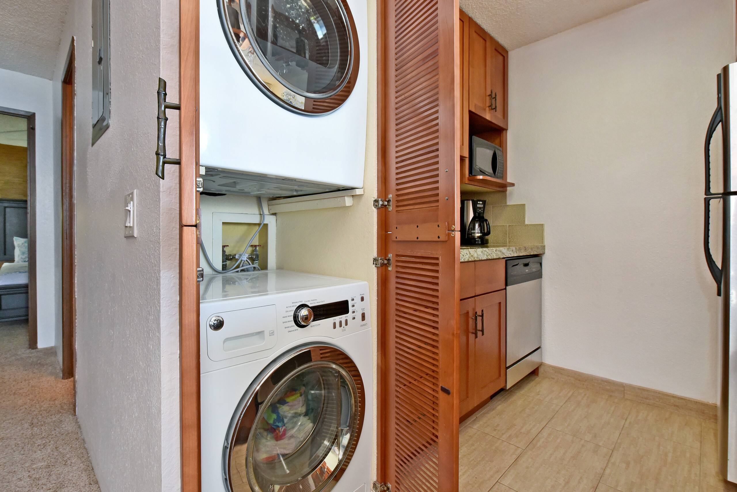 Condo in Wailuku · ★4.66 · 1 bedroom · 2 beds · 1 bath - Image 37