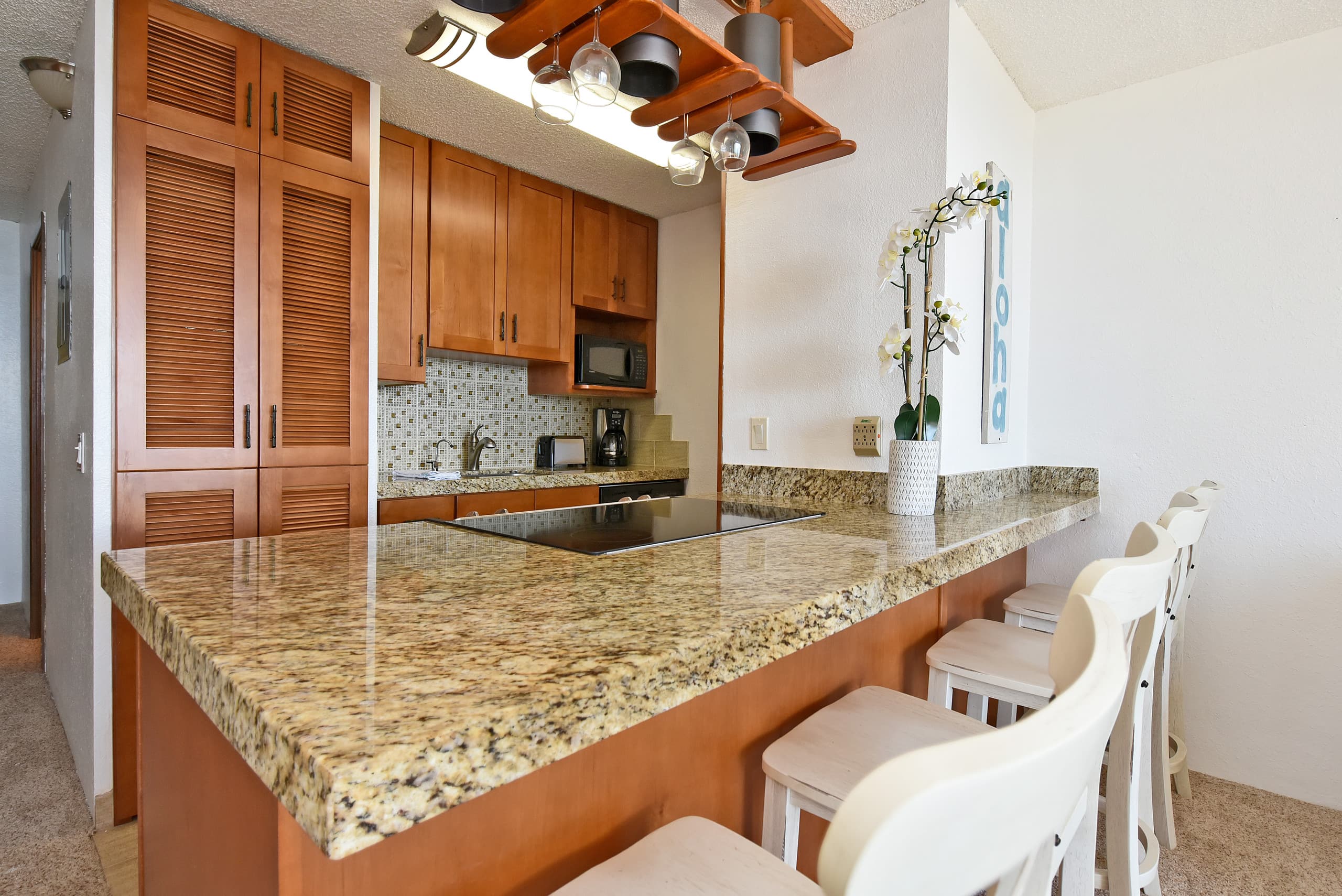 Condo in Wailuku · ★4.66 · 1 bedroom · 2 beds · 1 bath - Image 9