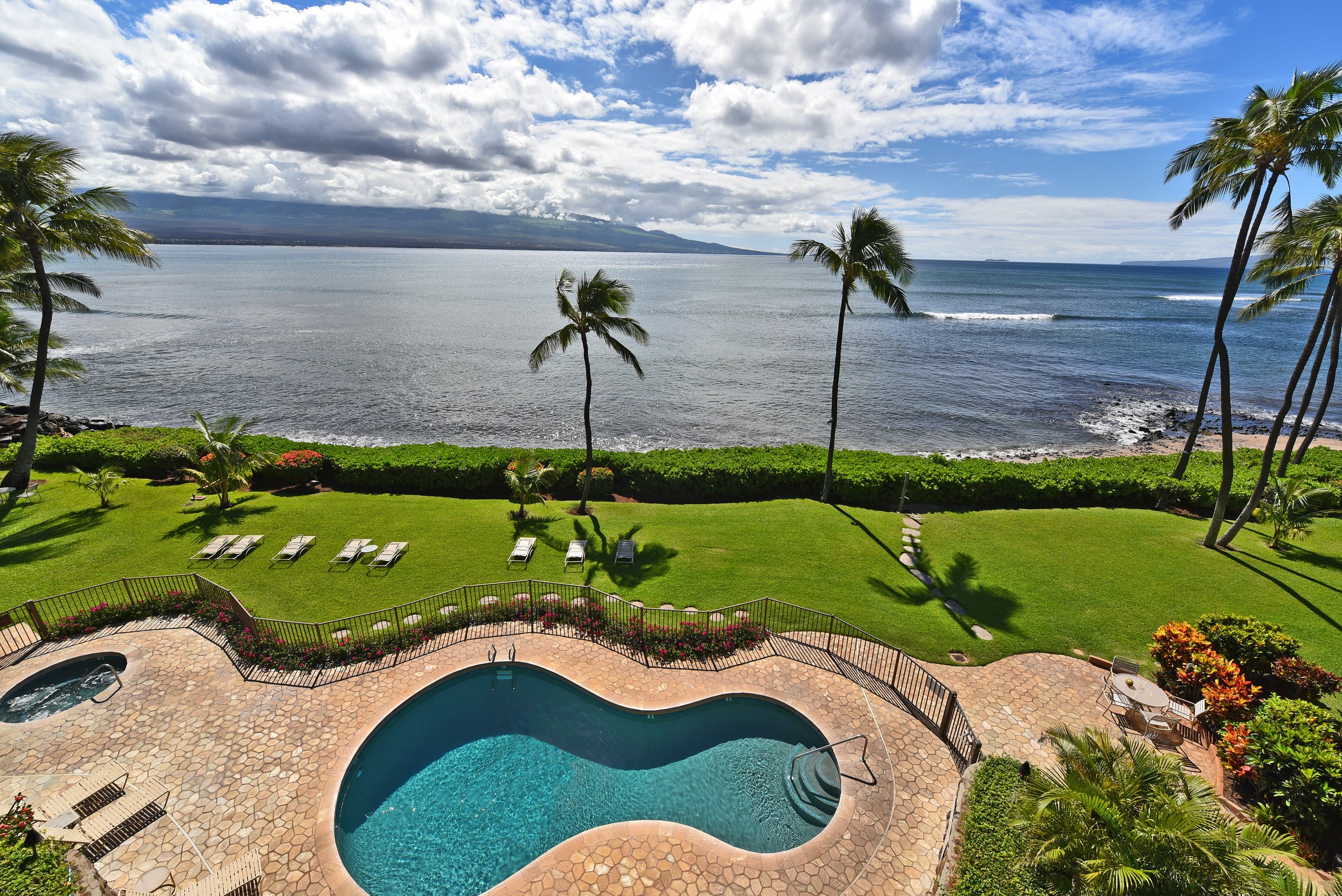 Condo in Wailuku · ★4.66 · 1 bedroom · 2 beds · 1 bath - Image 38