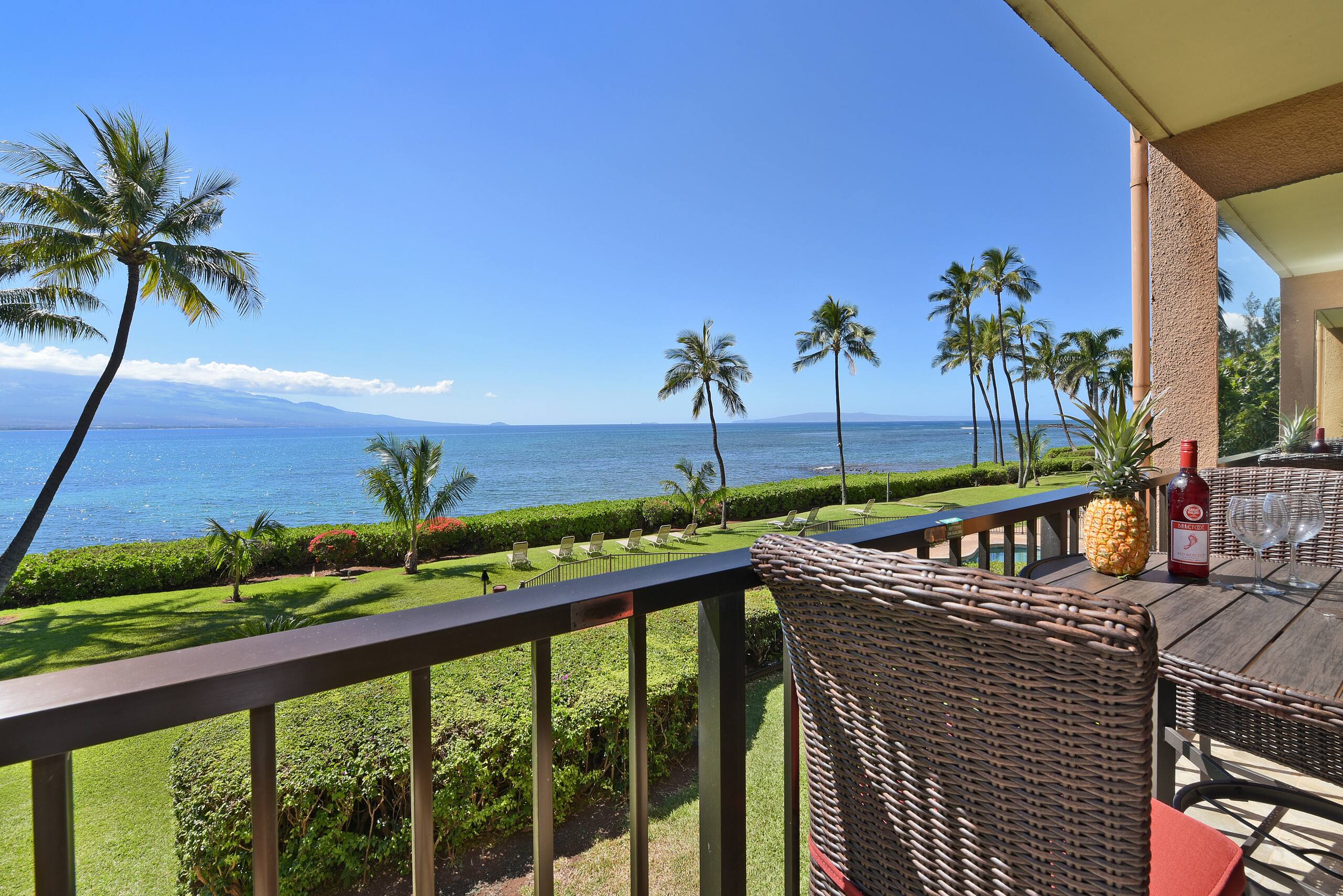 Condo in Wailuku · ★4.66 · 1 bedroom · 2 beds · 1 bath - Image 36