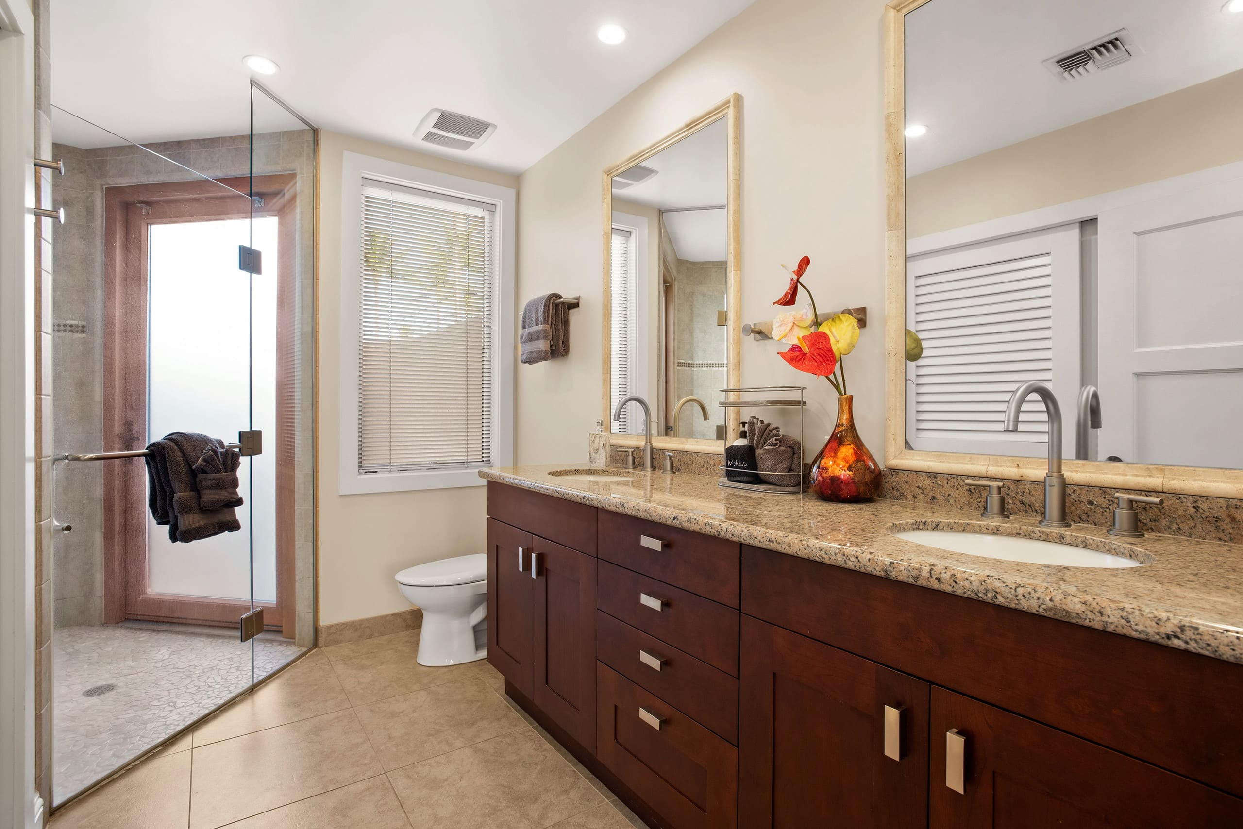 Condo in Kihei · ★4.89 · 3 bedrooms · 3 beds · 3 baths - Image 23