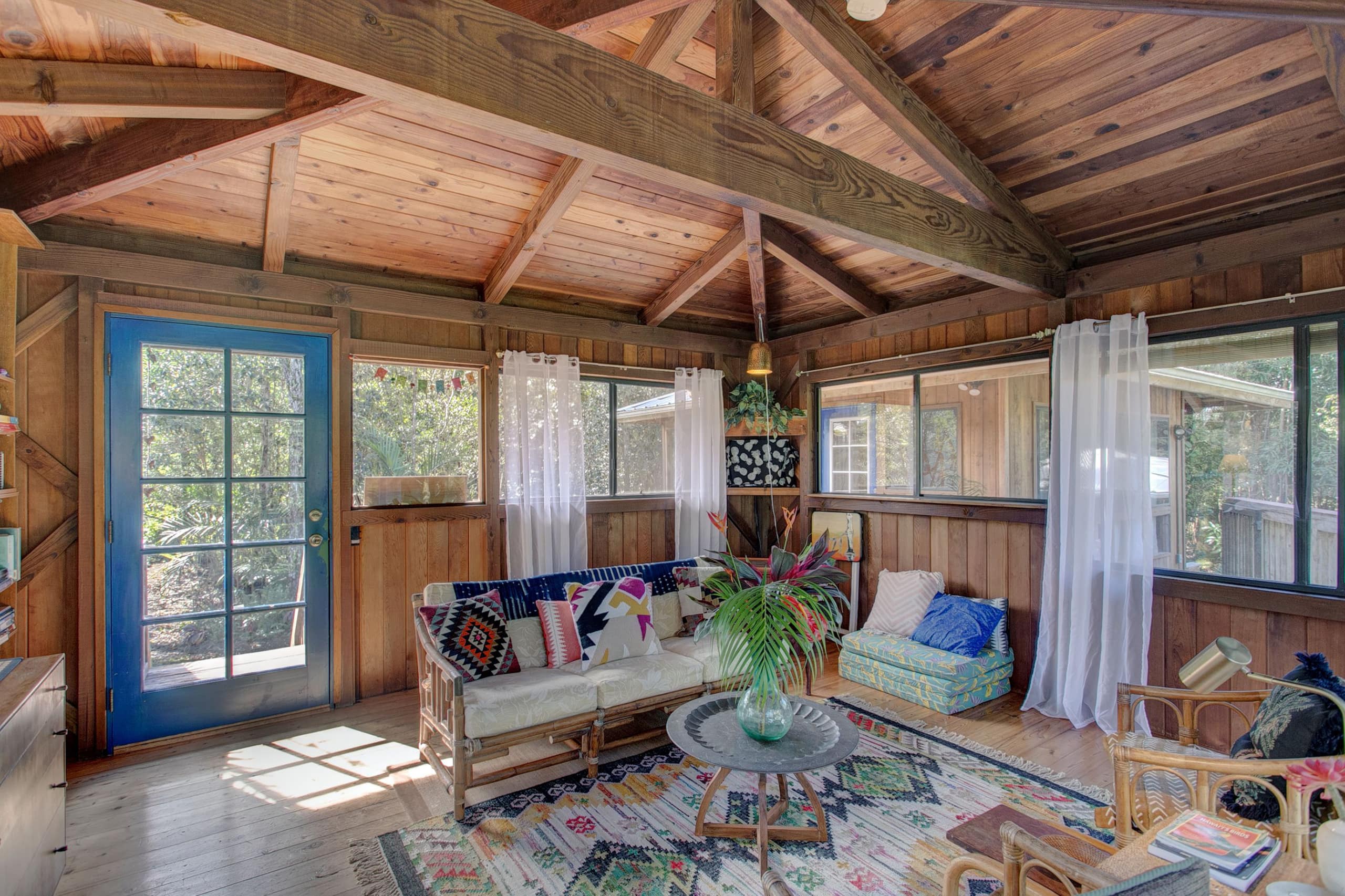 Home in Keaau · ★4.6 · 1 bedroom · 1 bed · 1.5 baths - Image 4