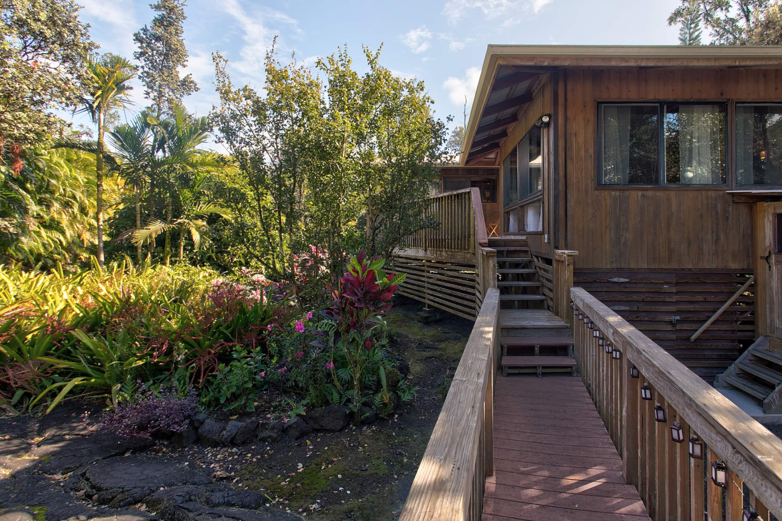 Home in Keaau · ★4.6 · 1 bedroom · 1 bed · 1.5 baths - Image 18