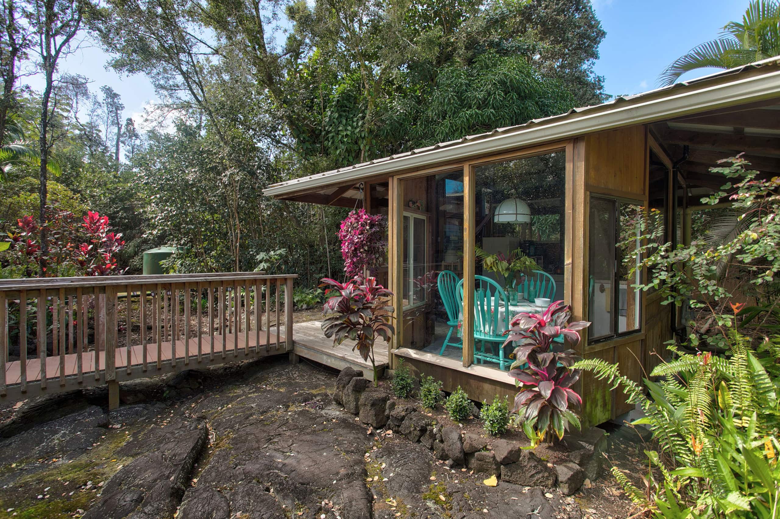 Home in Keaau · ★4.6 · 1 bedroom · 1 bed · 1.5 baths - Image 29